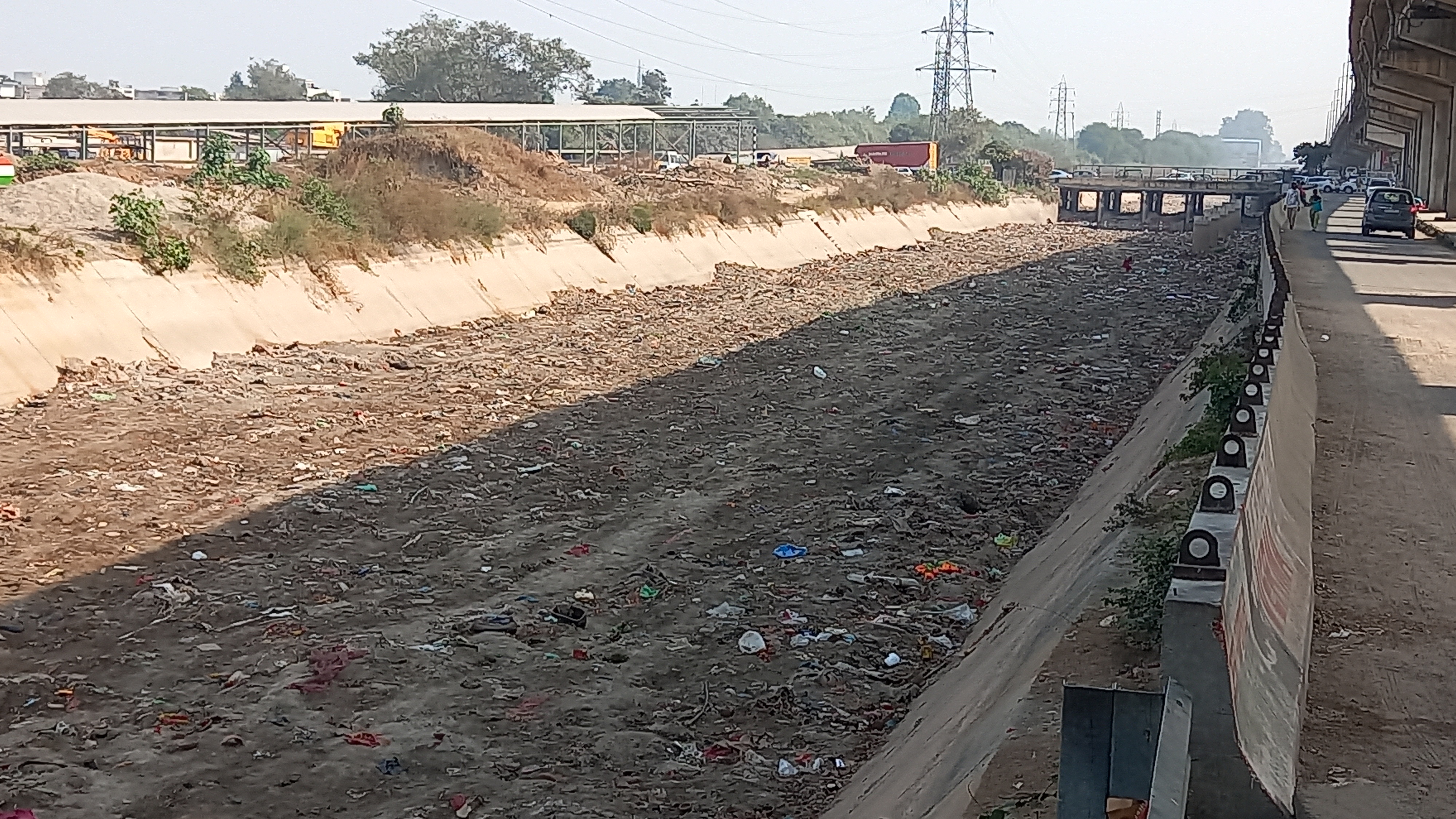 The form of the old canal carrying the Sidhwa Kanal canal of Ludhiana