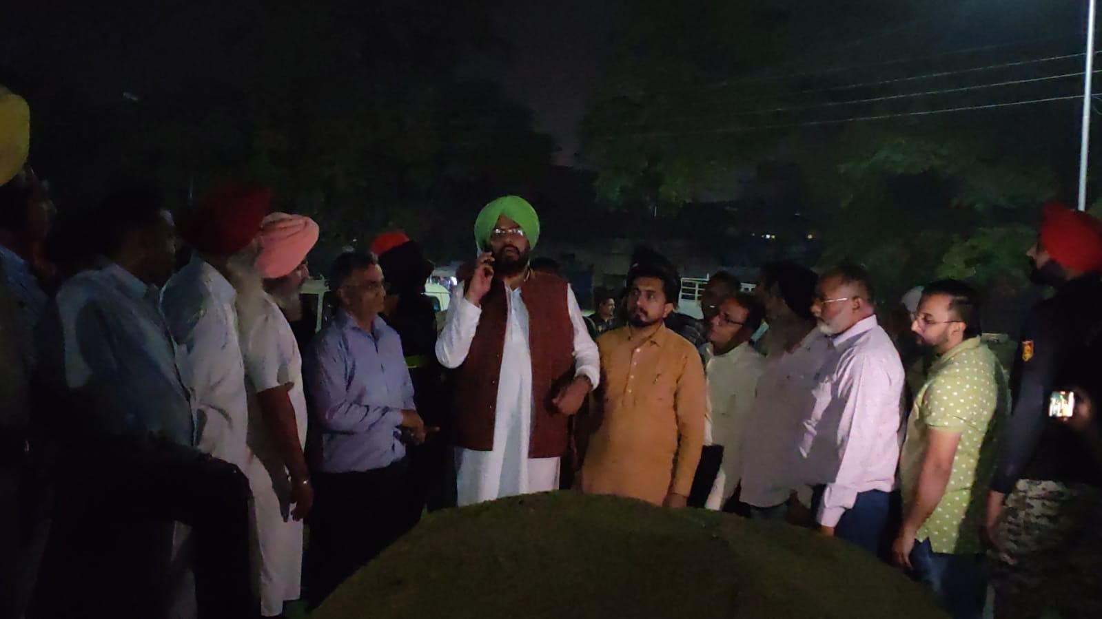 Panchayat Minister Kuldeep Singh Dhaliwal paid a surprise visit to Rupnagar Anaj Mandi