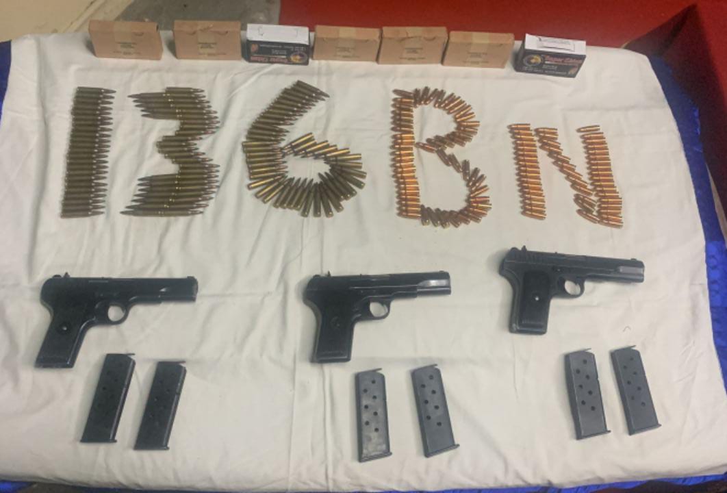 A large consignment of weapons found in the border area, BSF recovered deadly weapons during the search