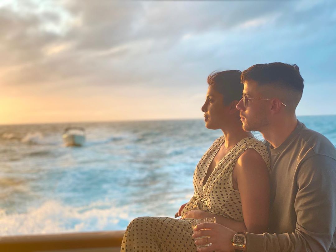 Priyanka Chopra And Nick Jonas enjoying at Beach Vacation