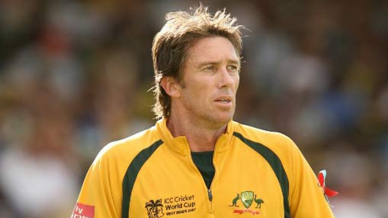 Glenn McGrath  ---  Player of  2007 world cup