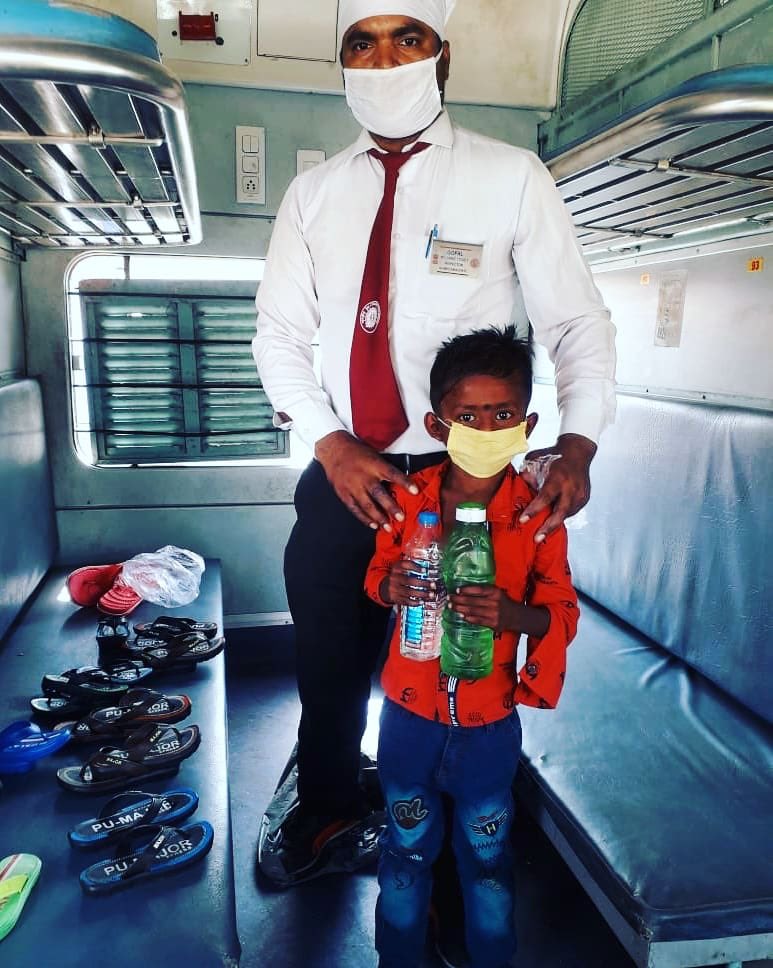 railway officer gave new shoes to worker's children