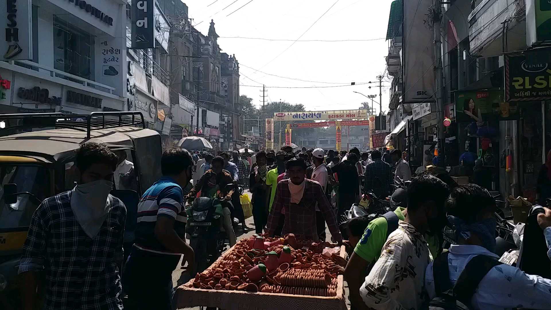 What effect does Vocal for Local have on the Chinese thing at bhavnagar market