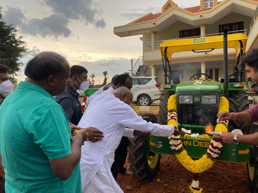 Former CM HD Kumaraswamy becomes farmer