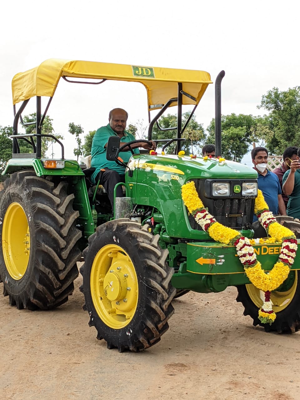 Former CM HD Kumaraswamy becomes farmer