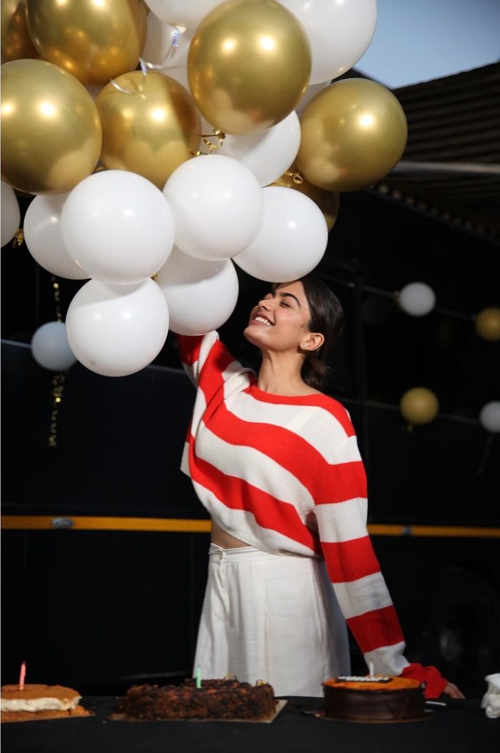 Rashmika Mandanna celebrates b'day with Big B