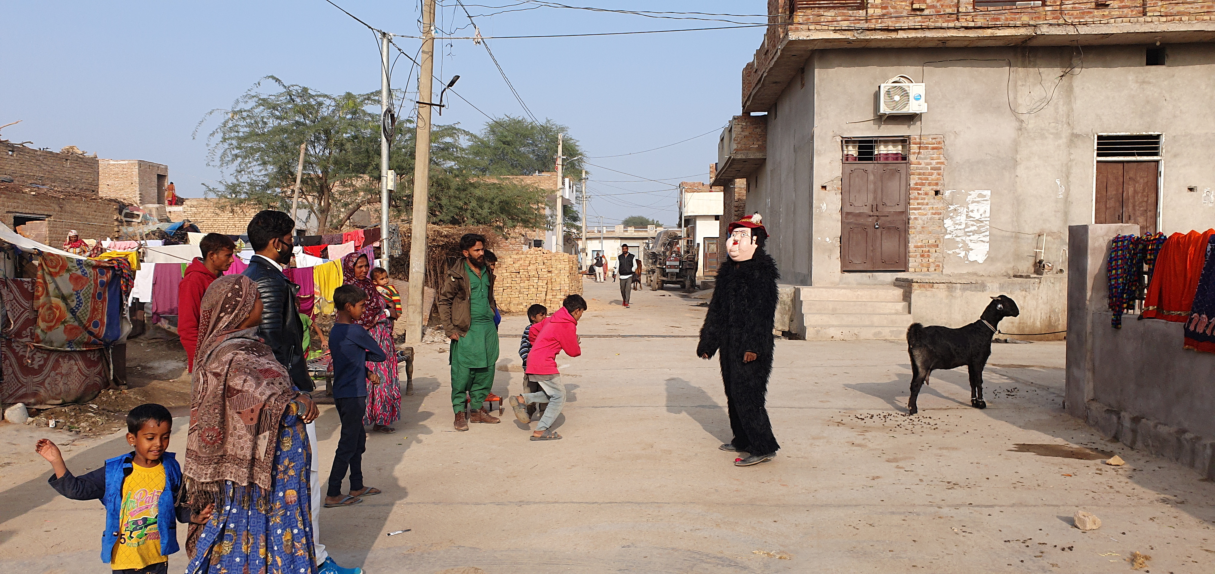 Folk art of Rajasthan Bahrupia, Hanumangarh folk art Bahupriya,  Folk art of Rajasthan dying,  Traditional Folk Arts of India,  The extinct folk arts of Rajasthan,  Chief Minister Folk Artist Promotion Scheme Rajasthan