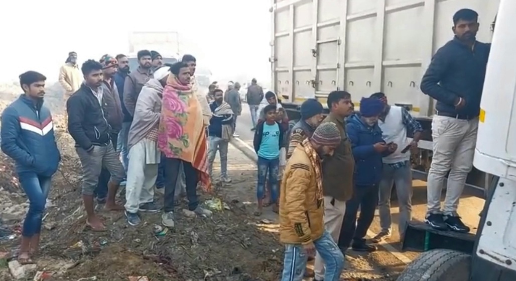 road accident in hanumangarh, two truck collision in hanumangarh