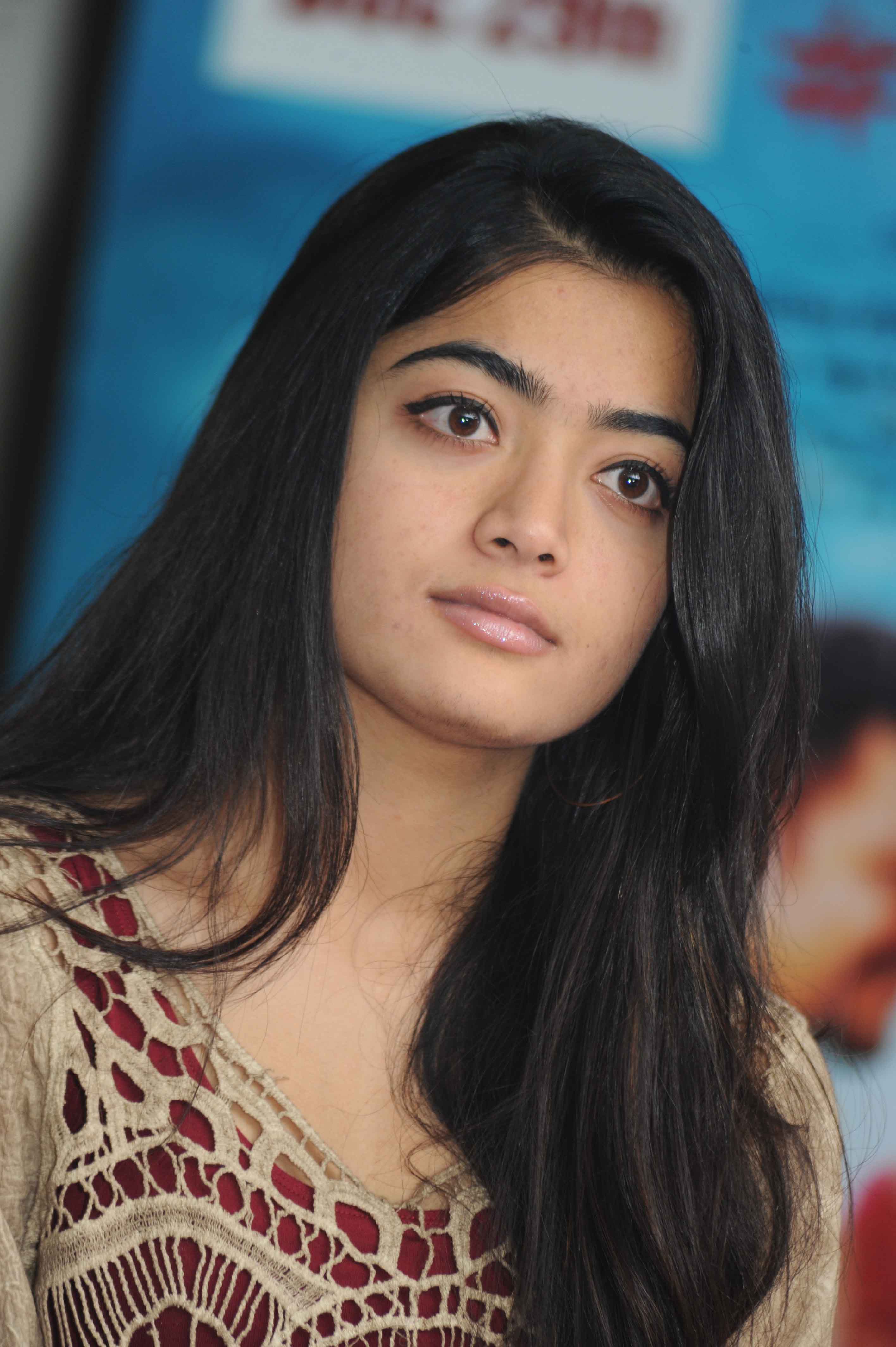 Rashmika to reduce the pay of next movies ..!