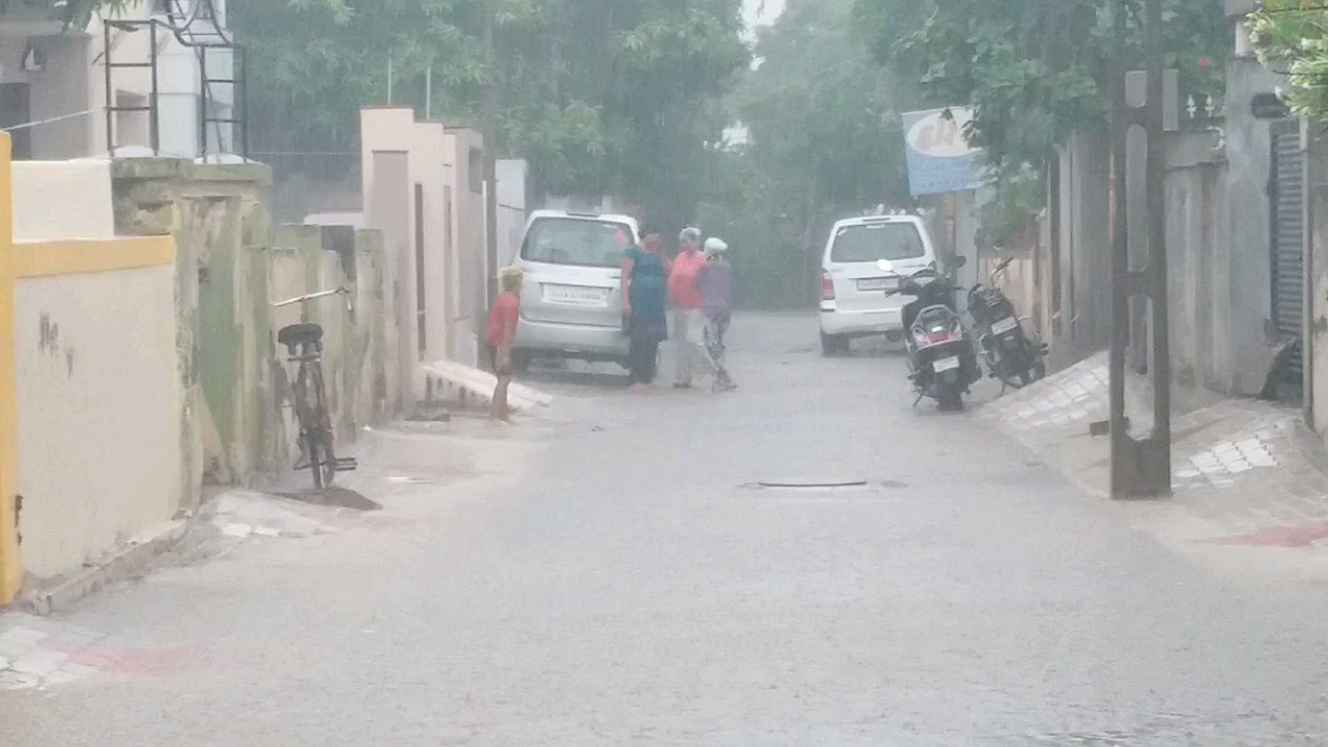 rain in bhavnagar