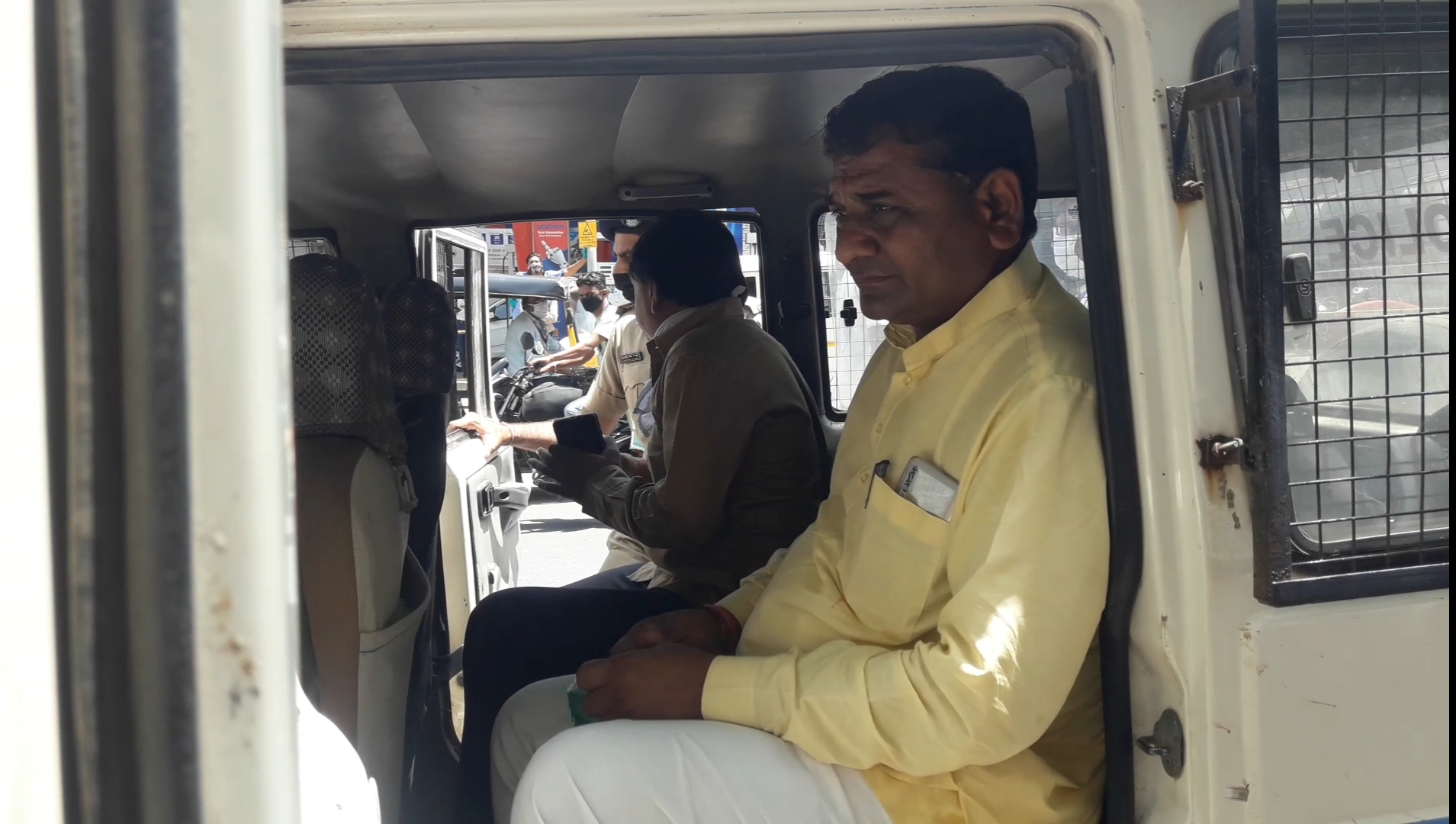 Talaja Congress MLA Kanubhai Baraiya detained while going to the dharana