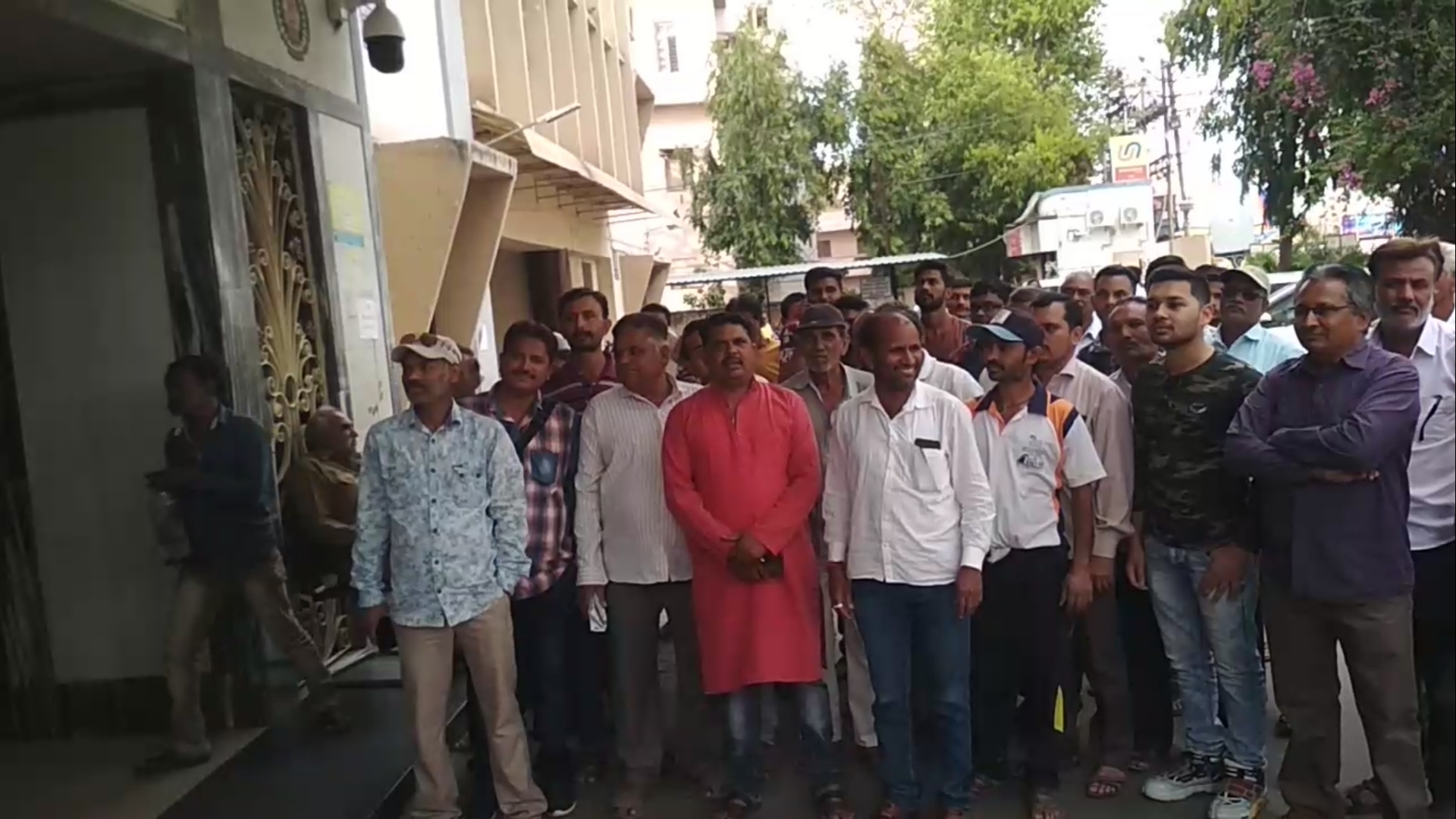 Bhavnagar increases water bill after new villages merged, People protested