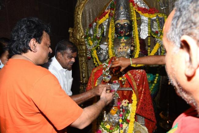 Ram Gopal Varma Offers Whisky To Goddess Maisamma