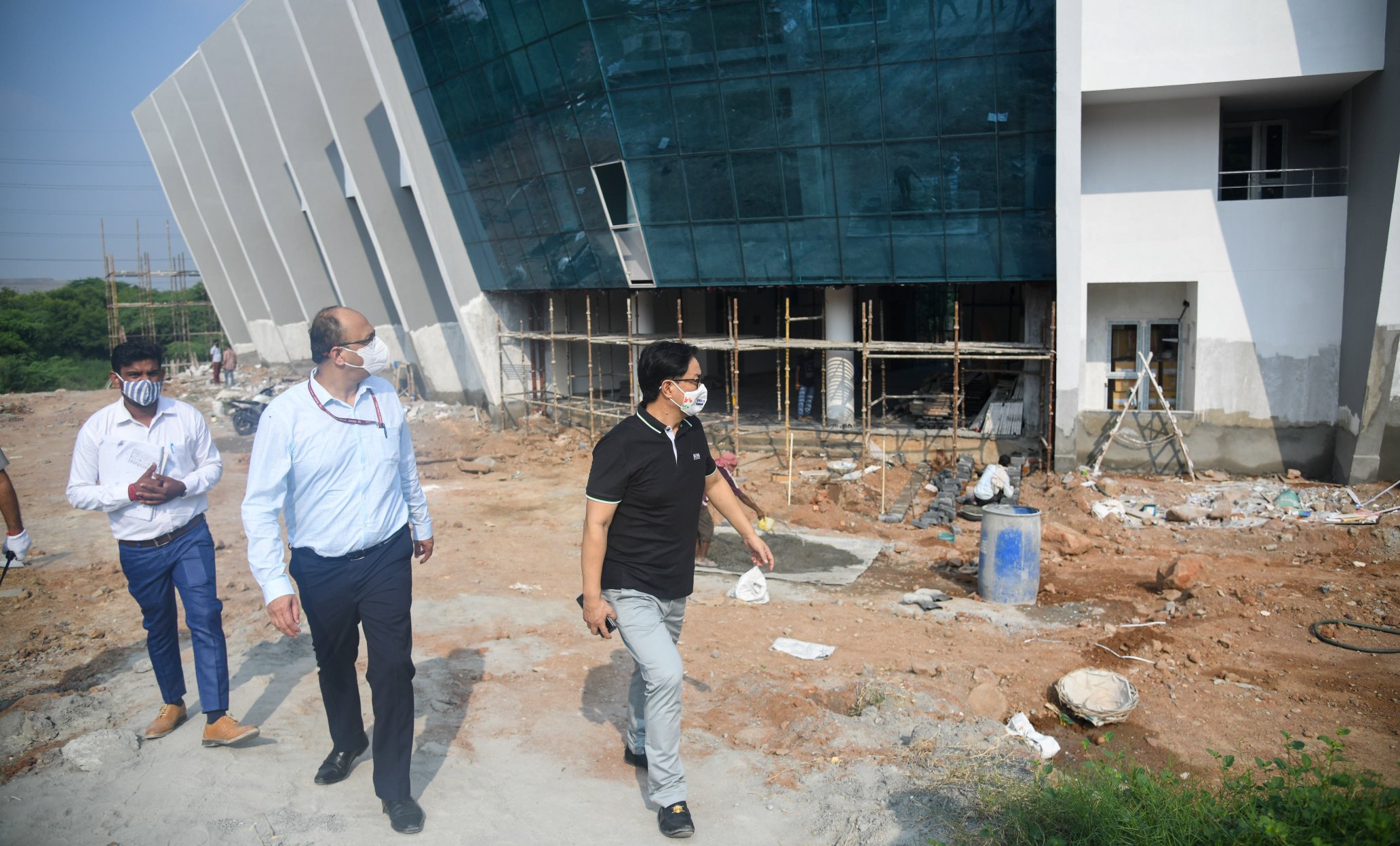 Kiren Rijiju inspecting the shooting range.