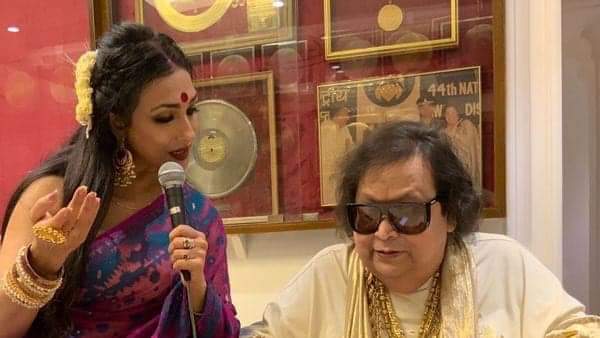 Bappi Lahiri Passes away: Rituparna Sengupta breaks down in tears when remembers disco king