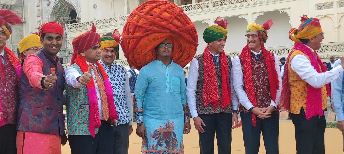 Rajasthani Safa fascinates foreign guests