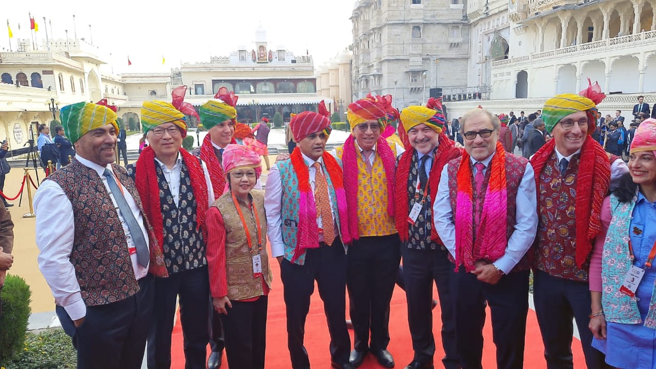 Rajasthani Safa fascinates foreign guests