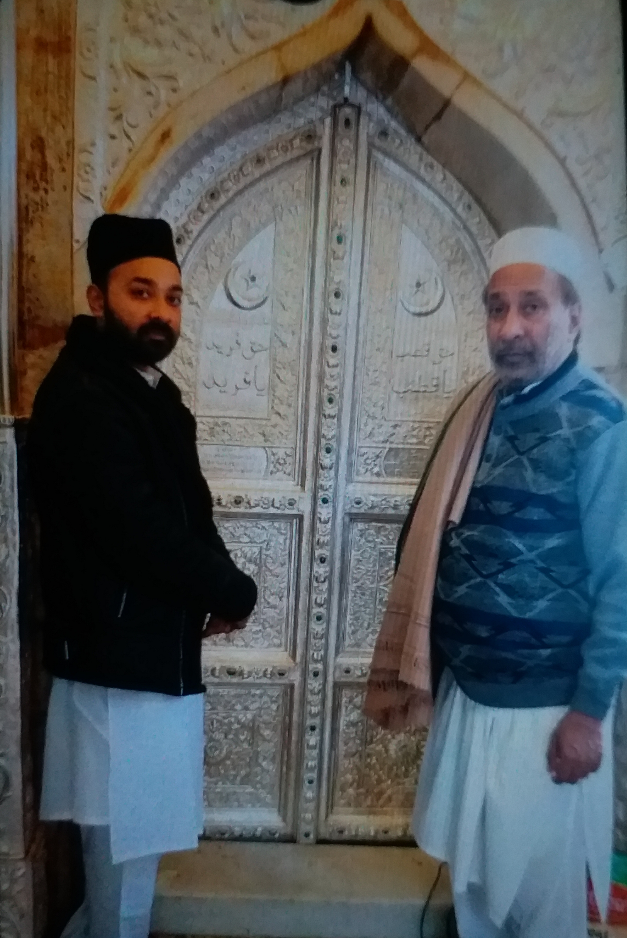 Silver door gift on Moinuddin Chishti's dargah