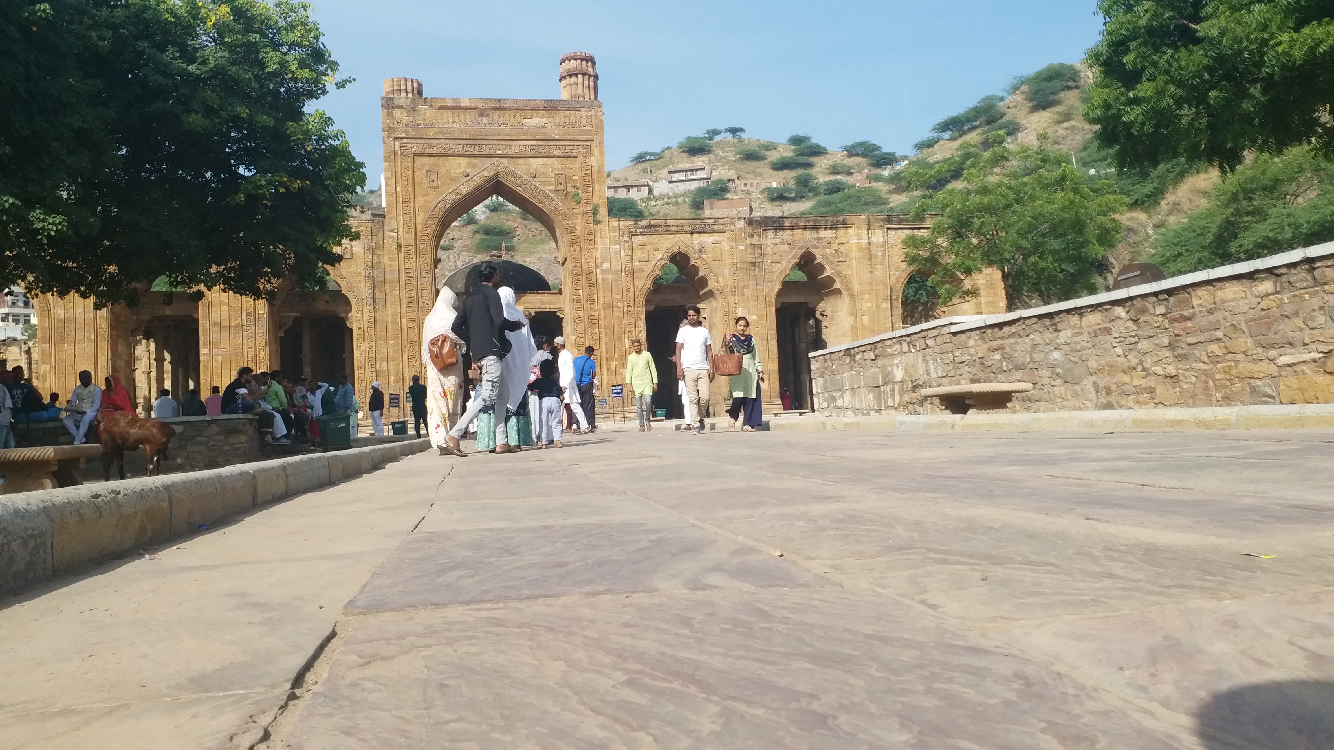 Ajmer's adhai din ka jhonpda, Mughal buildings of Rajasthan, Sanskrit college of King Biseldev of Chauhan dynasty, Dargah of Ajmer Khwaja Saheb dargah, Ajmer tourist places