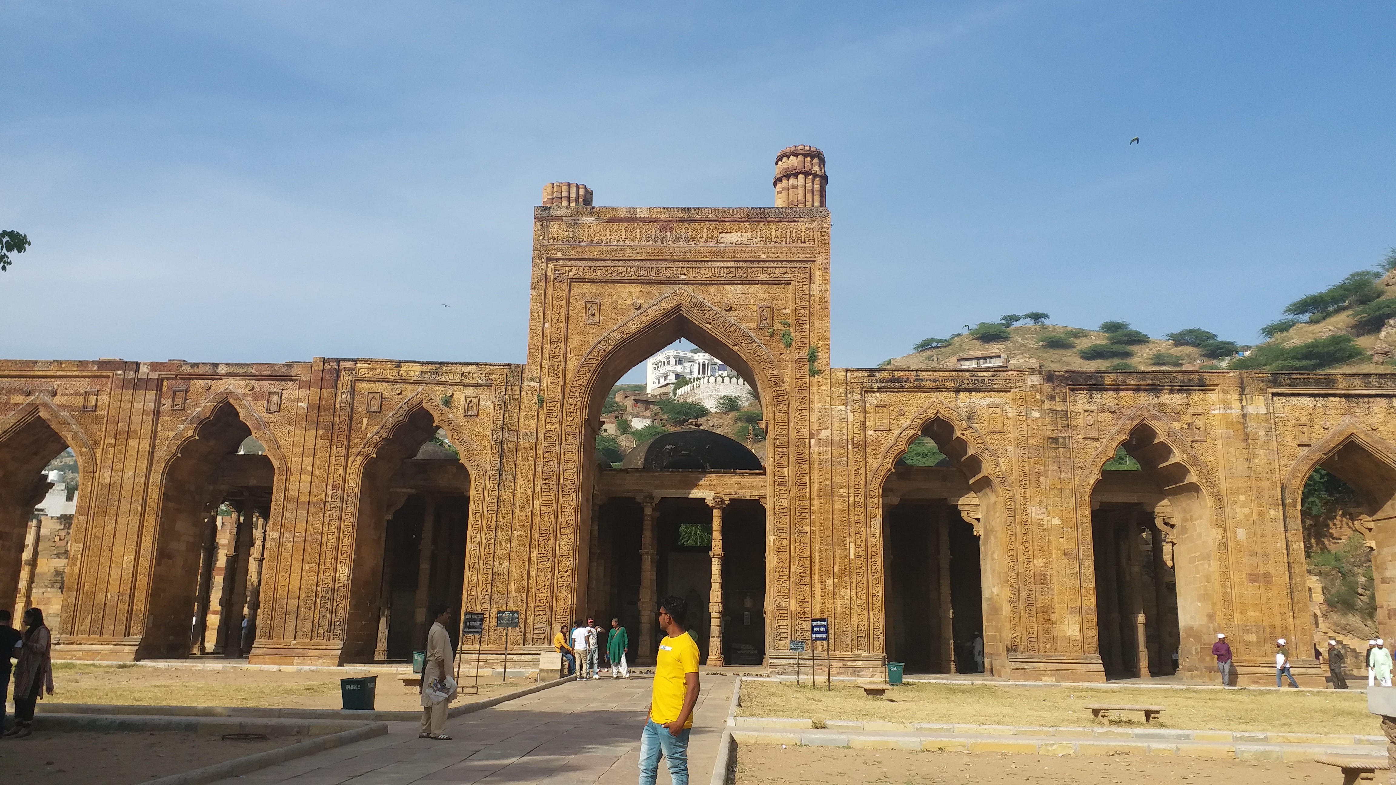 Ajmer's adhai din ka jhonpda, Mughal buildings of Rajasthan, Sanskrit college of King Biseldev of Chauhan dynasty, Dargah of Ajmer Khwaja Saheb dargah, Ajmer tourist places