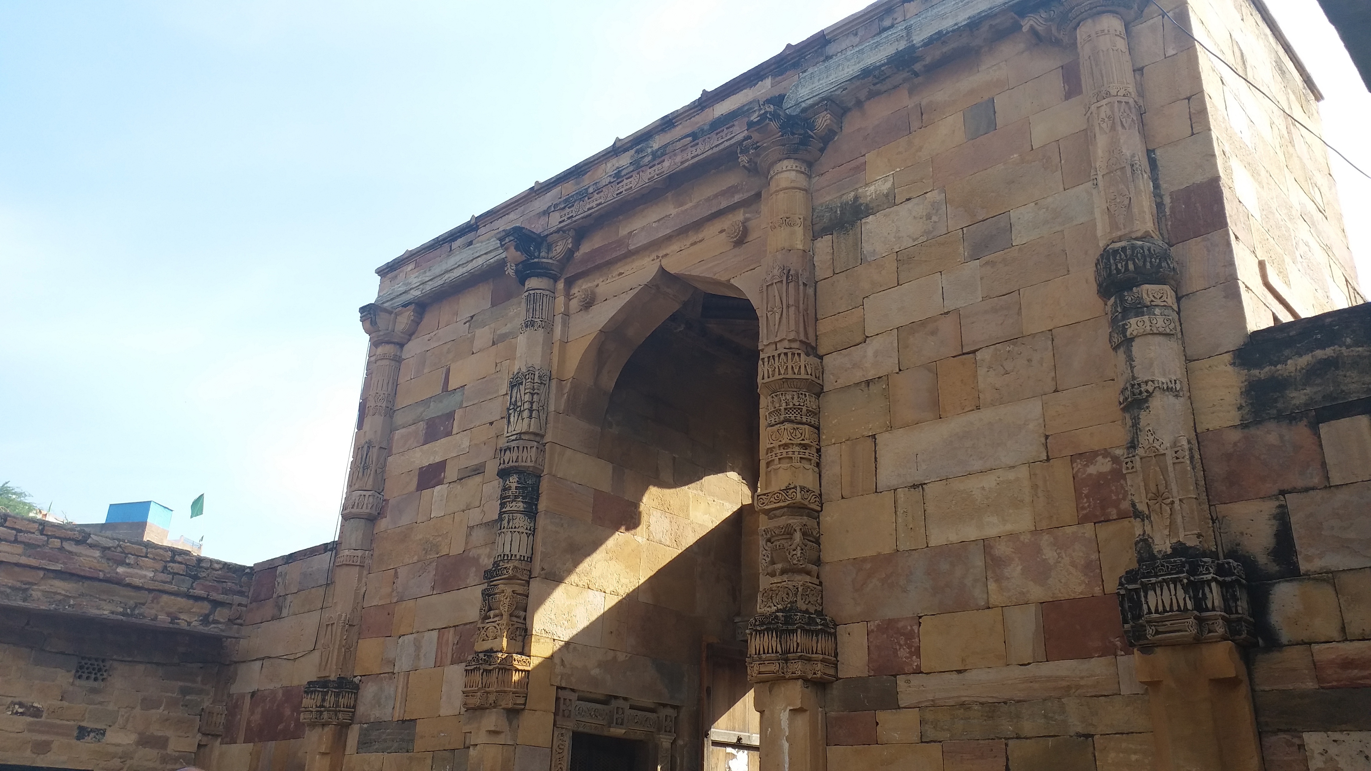 Ajmer's adhai din ka jhonpda, Mughal buildings of Rajasthan, Sanskrit college of King Biseldev of Chauhan dynasty, Dargah of Ajmer Khwaja Saheb dargah, Ajmer tourist places