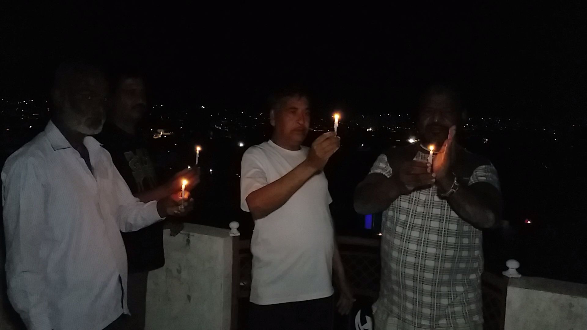 People lit candles in Ajmer, लोगों ने जलाए दीए, अजमेर में जले दीए