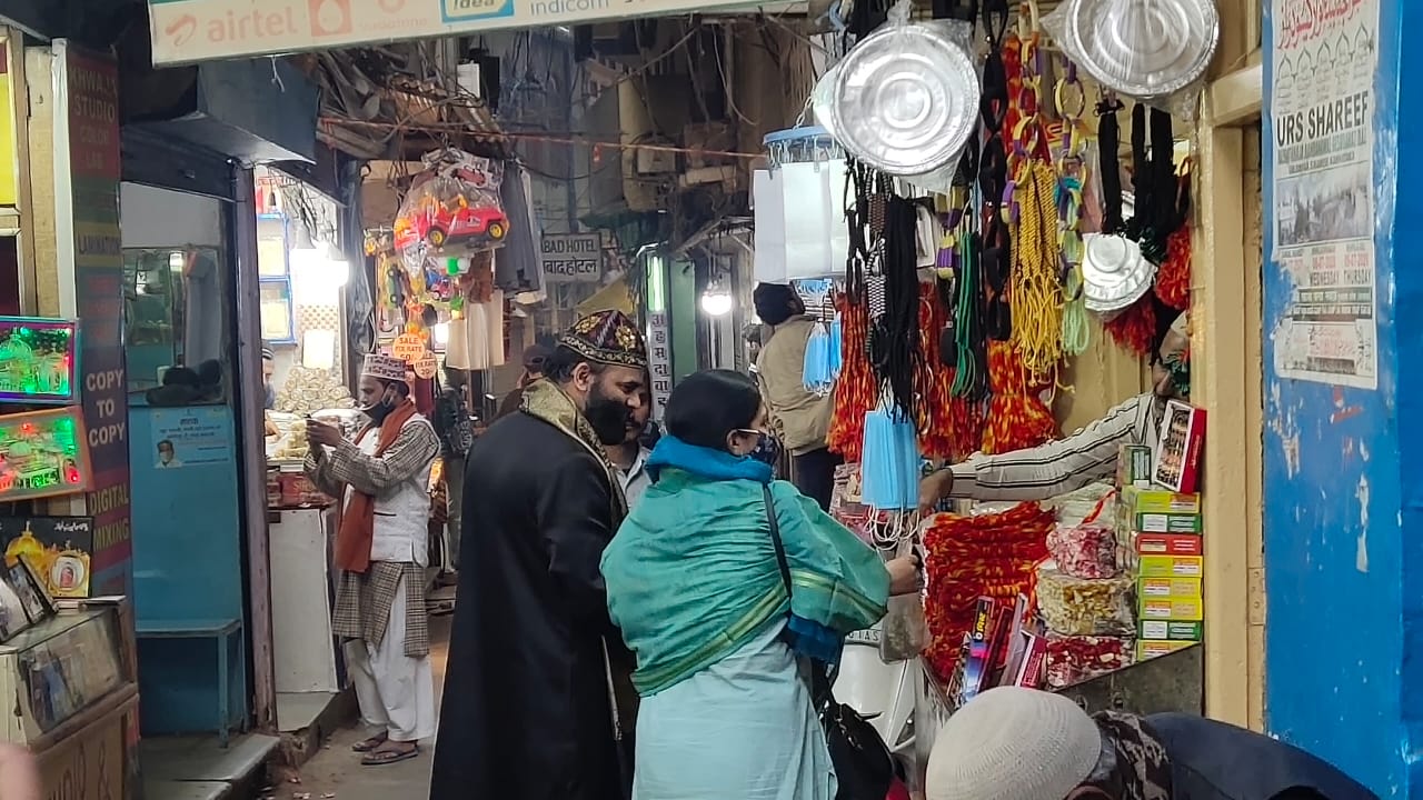 PDP chief Mehbooba, PDP chief Mehbooba daughter, Iltija Mufti reached Ajmer, पीडीपी मुखिया महबूबा मुफ्ती, इल्तिजा मुफ्ती अजमेर पहुंची