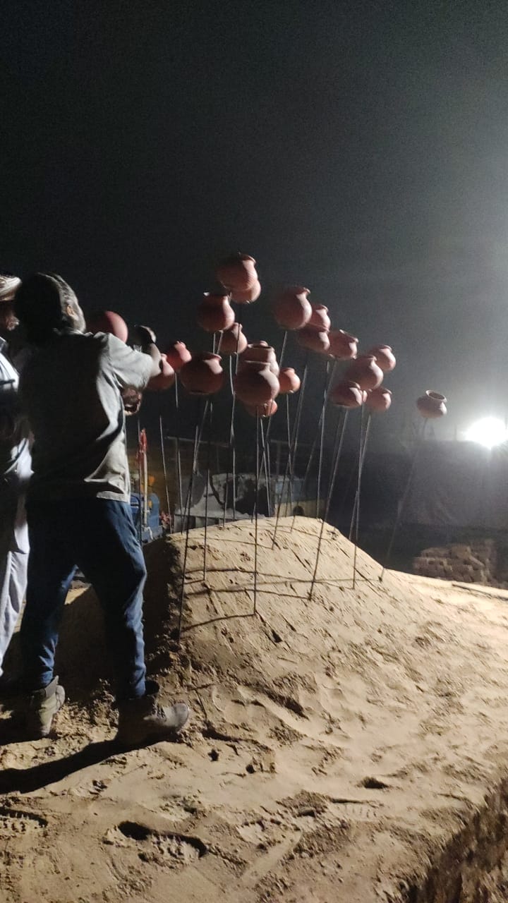 farmers built martyr memorial on delhi jaipur highway near shahjahanpur border