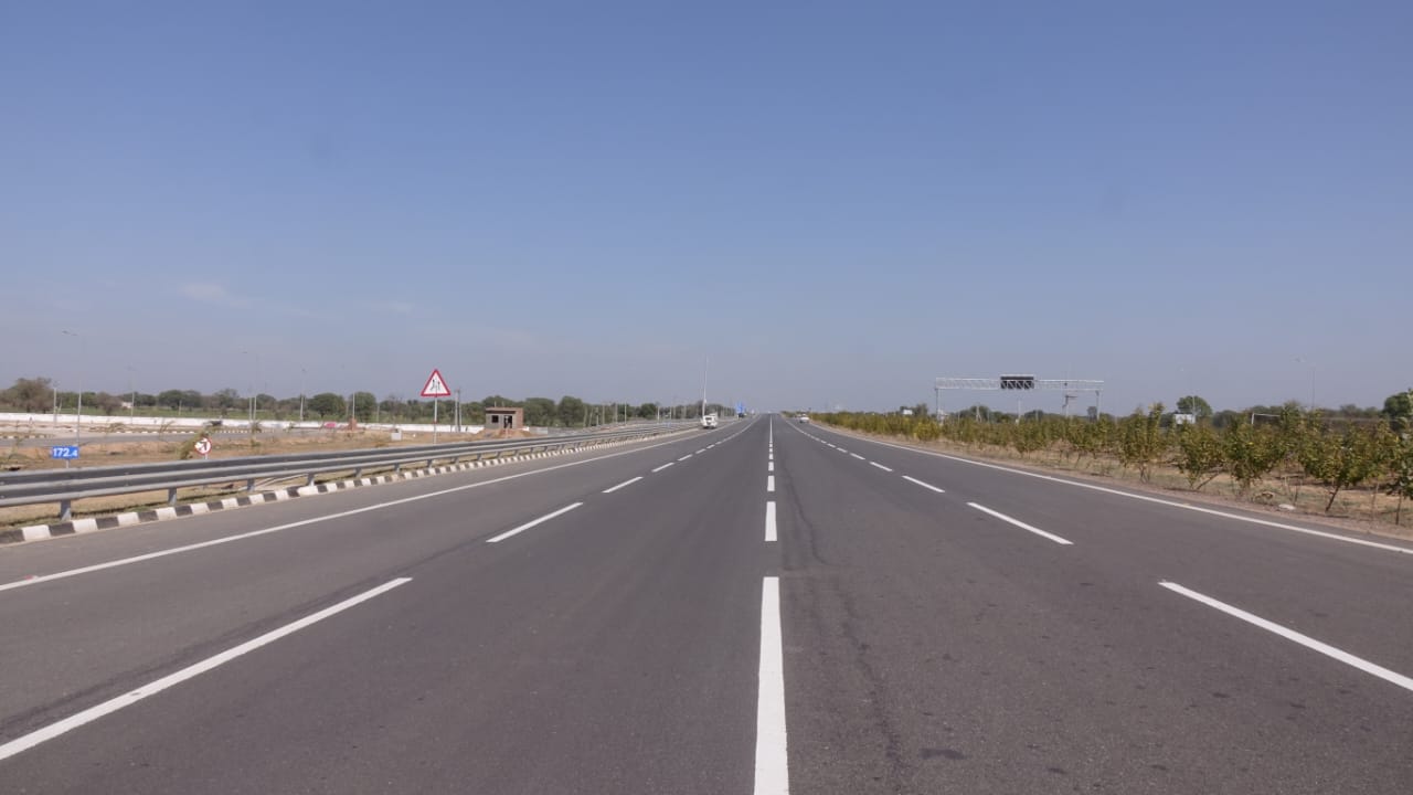 First phase of Dehli Mumbai expressway