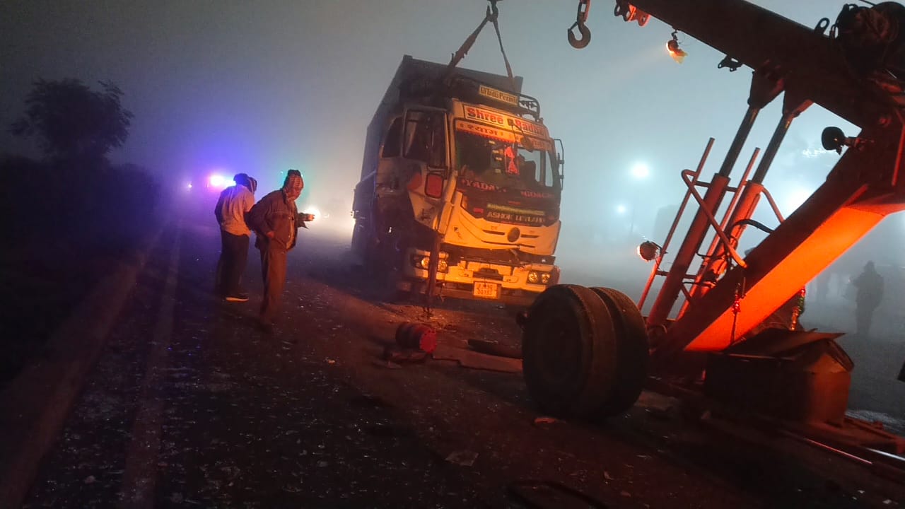 Dense Fog in Behror results in Accident