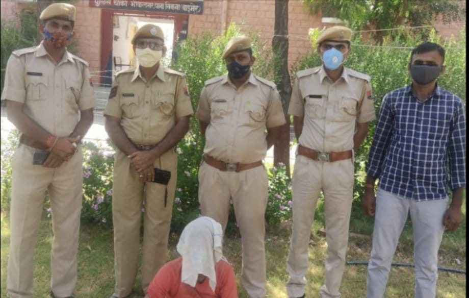 बाड़मेर में चोर गिरफ्तार, thief arrested in barmer