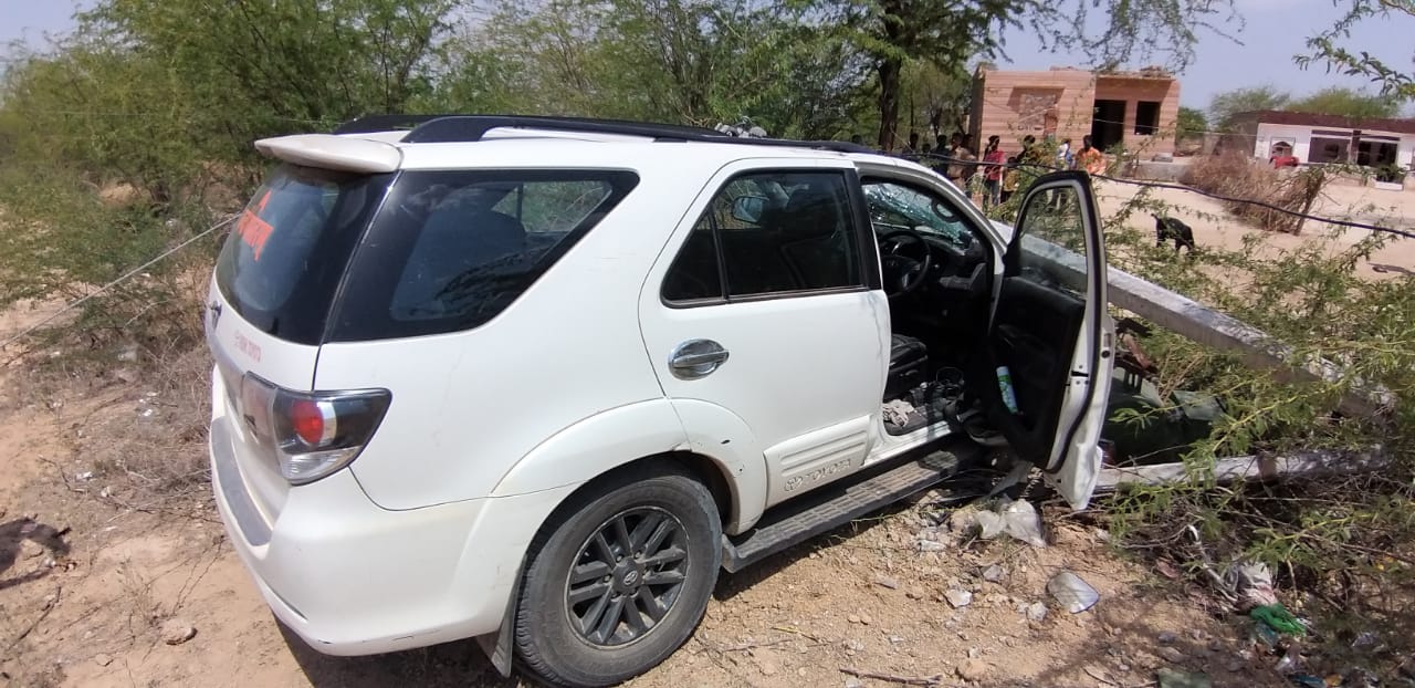 Union Minister Kailash Choudhary's car after meeting an accident