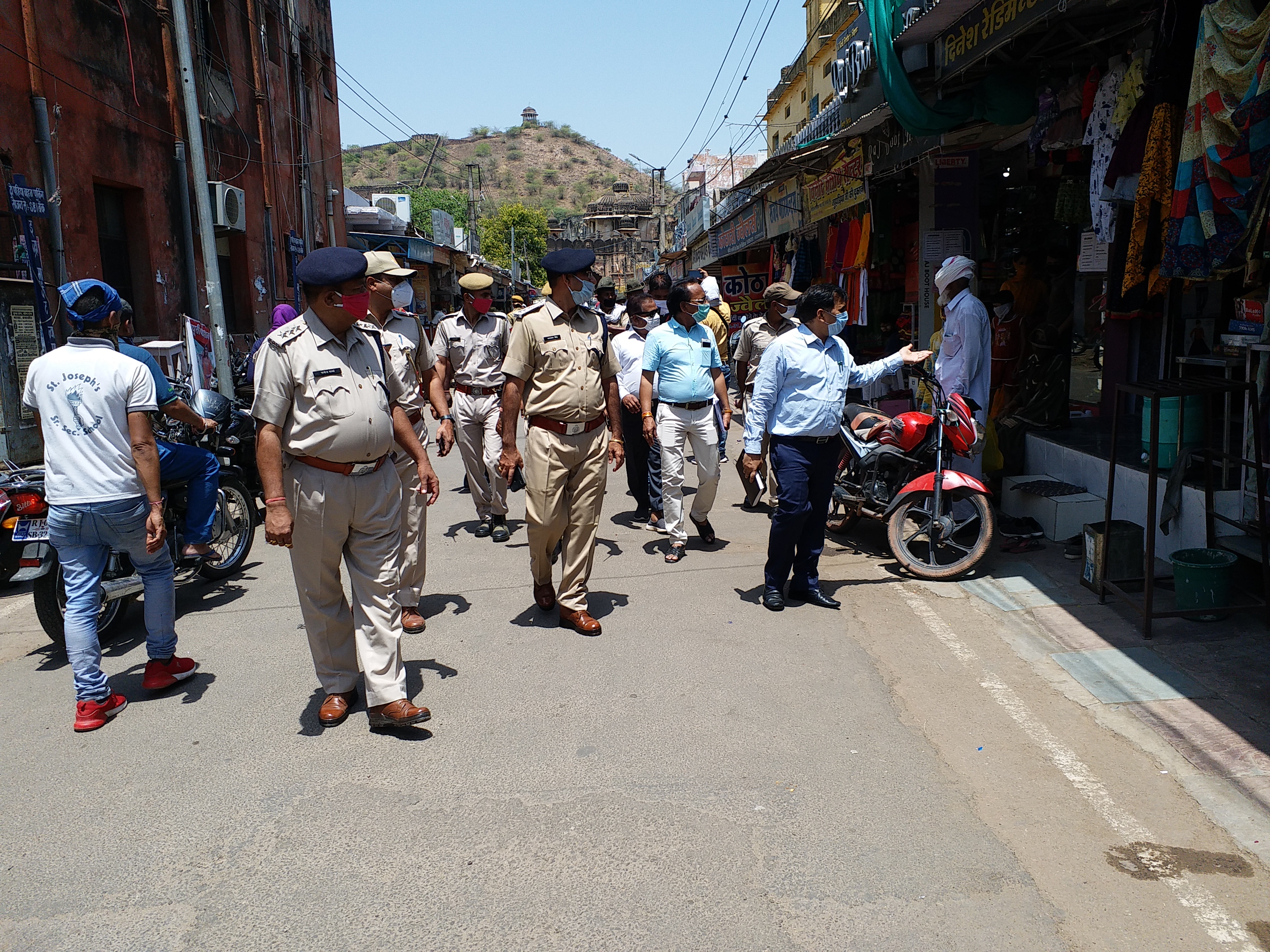 Crowd gathering in shops, बूंदी न्यूज़