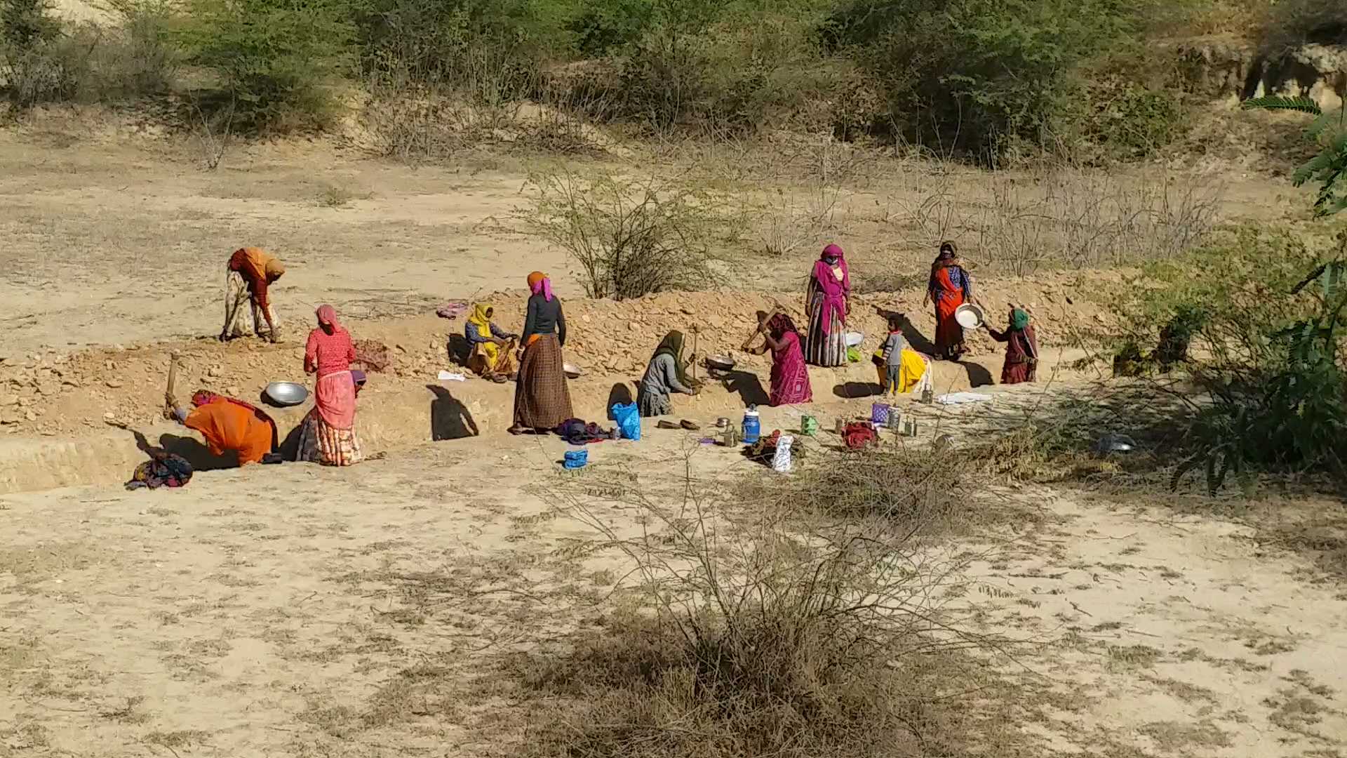 कोरोना काल मनरेगा योजना प्रवासी मजदूर,  चित्तौड़गढ़ जिला परिषद मनरेगा योजना,  Chittorgarh MGNREGA Scheme Migrant Laborers,  Mahatma Gandhi National Employment Guarantee Scheme, Overseas Laborers,  Chittorgarh MGNREGA Scheme Labor Planning,  Corona era MGNREGA scheme migrant laborers Chittorgarh