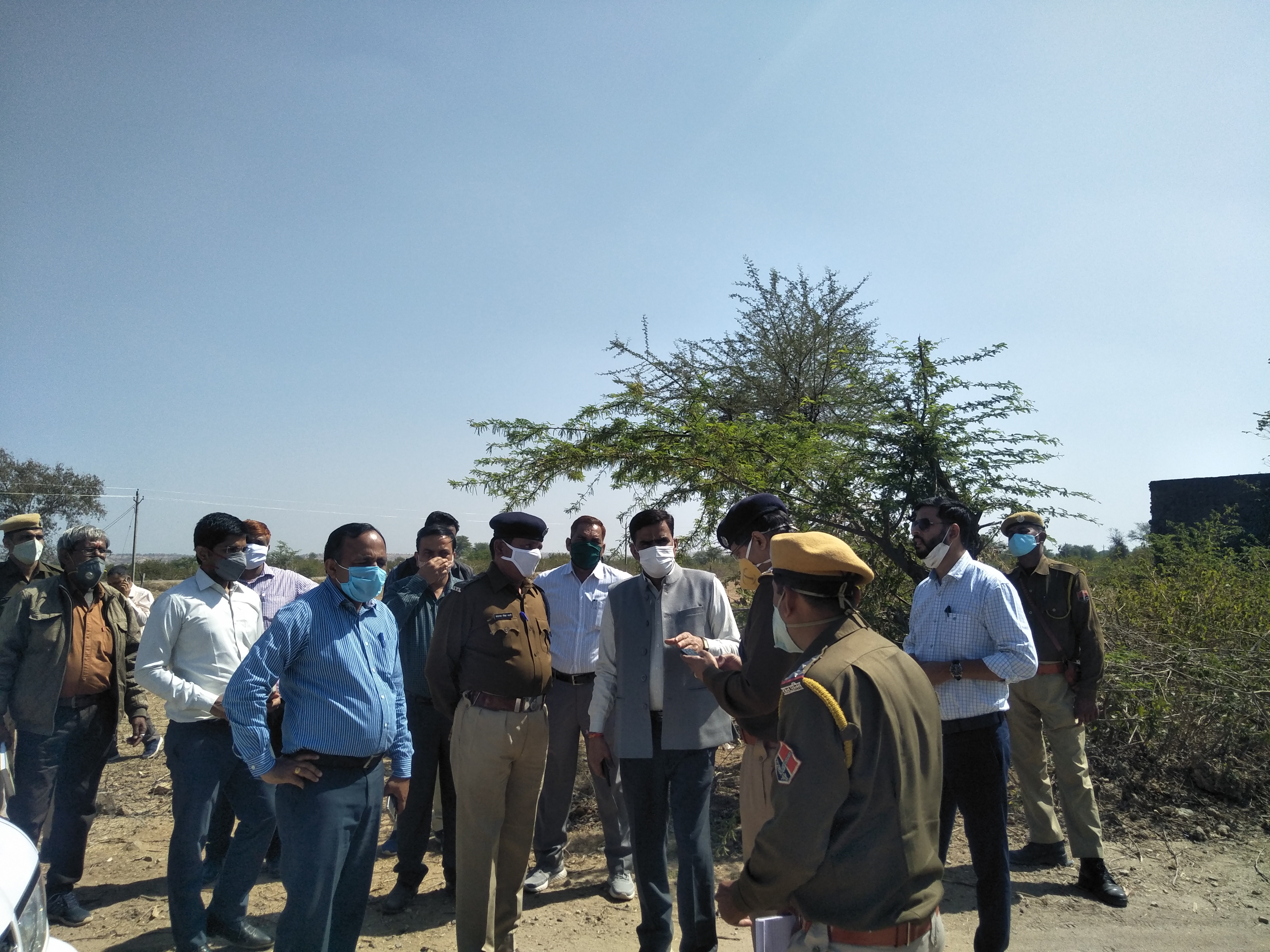 Court imposed cost on District Collector and SP in Chittorgarh, Property attachment warrant issued chittodgarh,  Latest news of chittorgarh