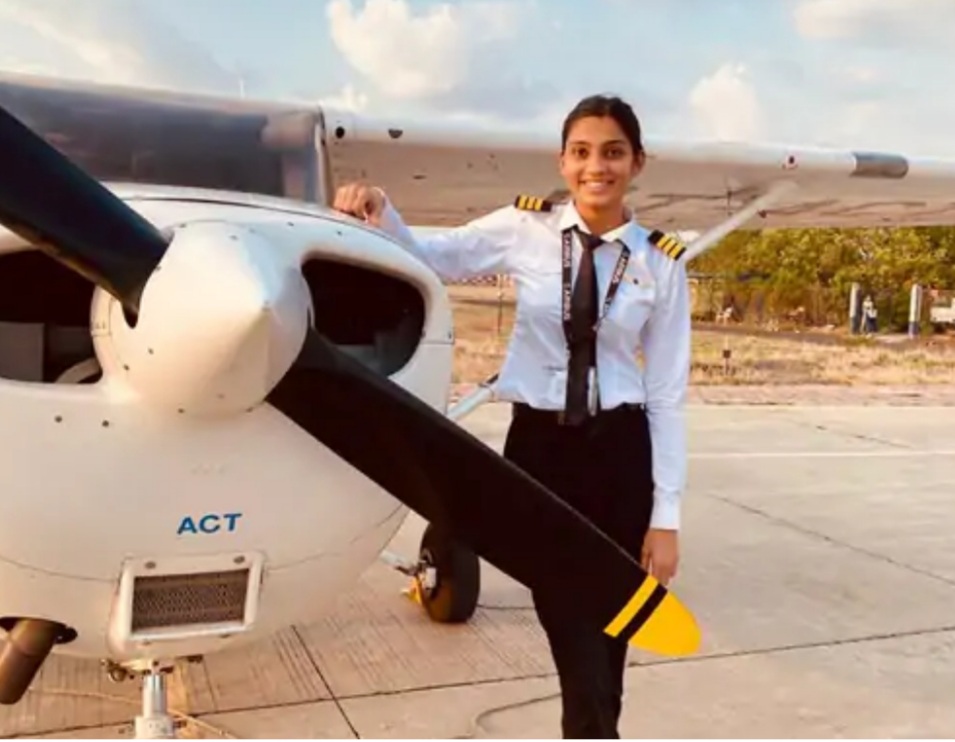 अक्षि पूगंलिया का पायलट पद पर चयन, Selection of Akshi Poogaliya as pilot