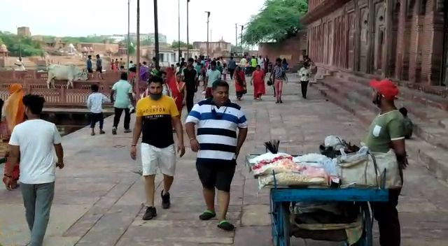 तीर्थराज मचकुंड में श्रद्धालुओं ने की पूजा, Devotees worship at Teerthraj Machkund