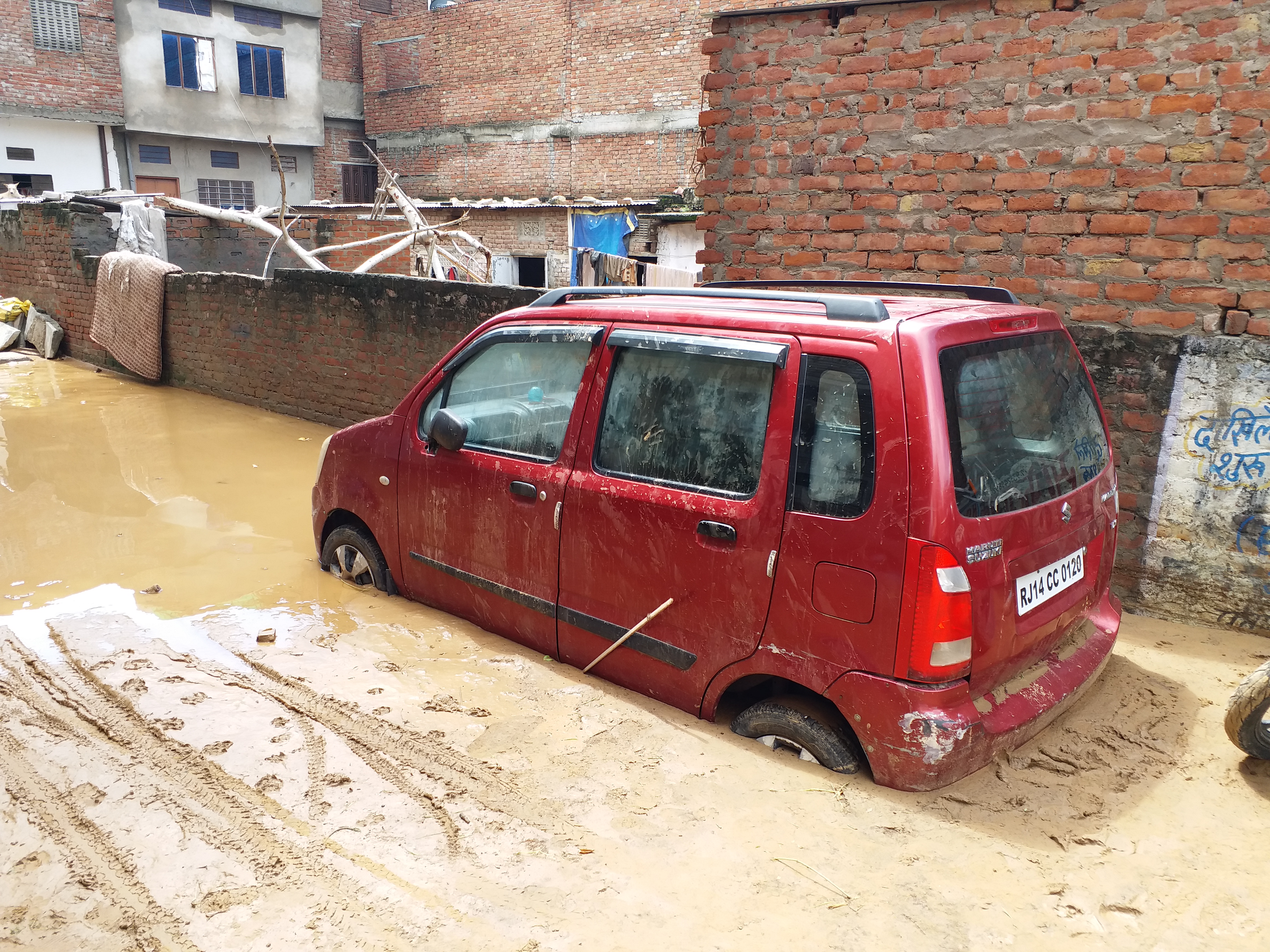 many houses collapsed due to heavy raining