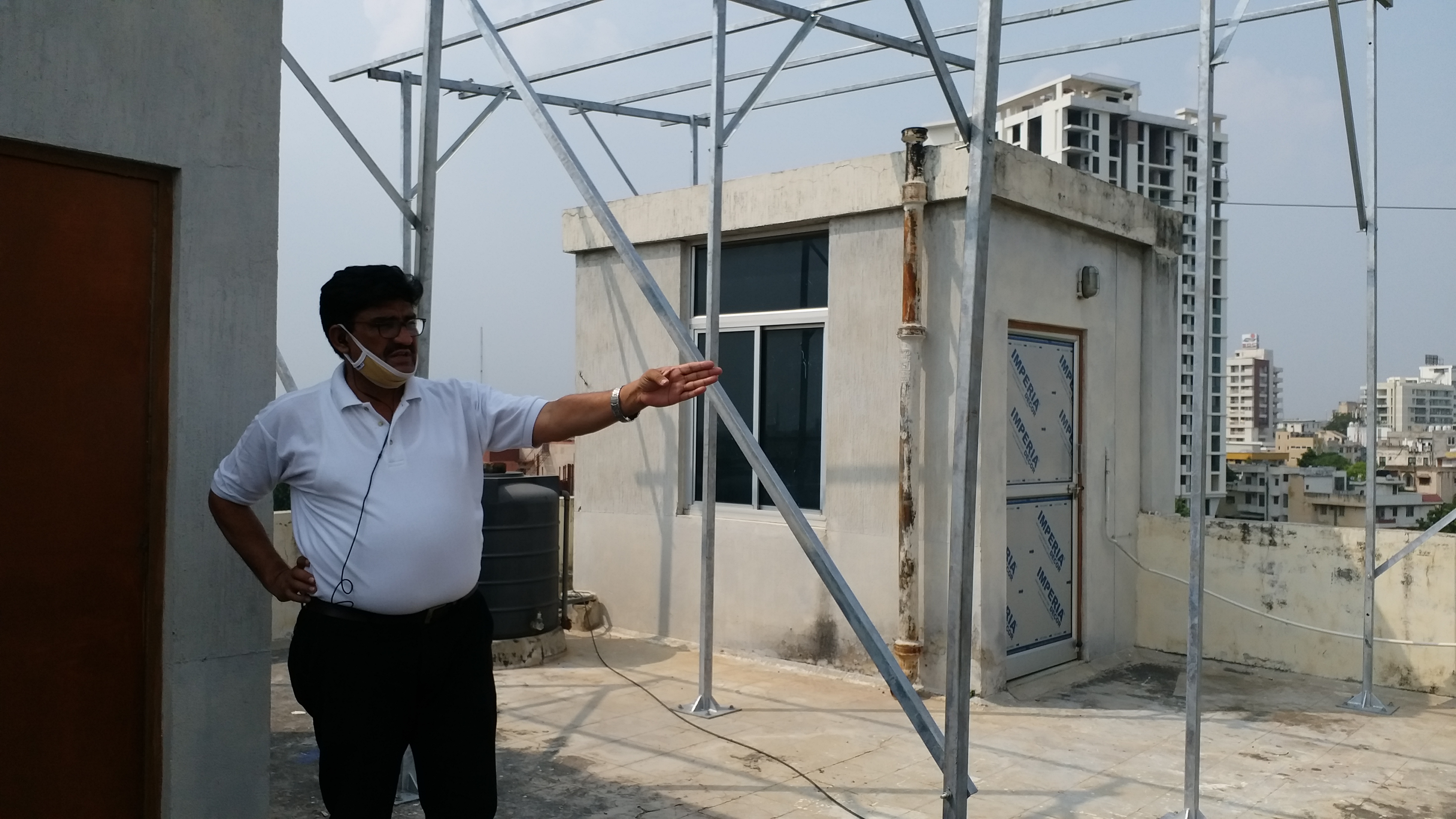 work on solar plant under waqf board office is underway in jaipur rajasthan