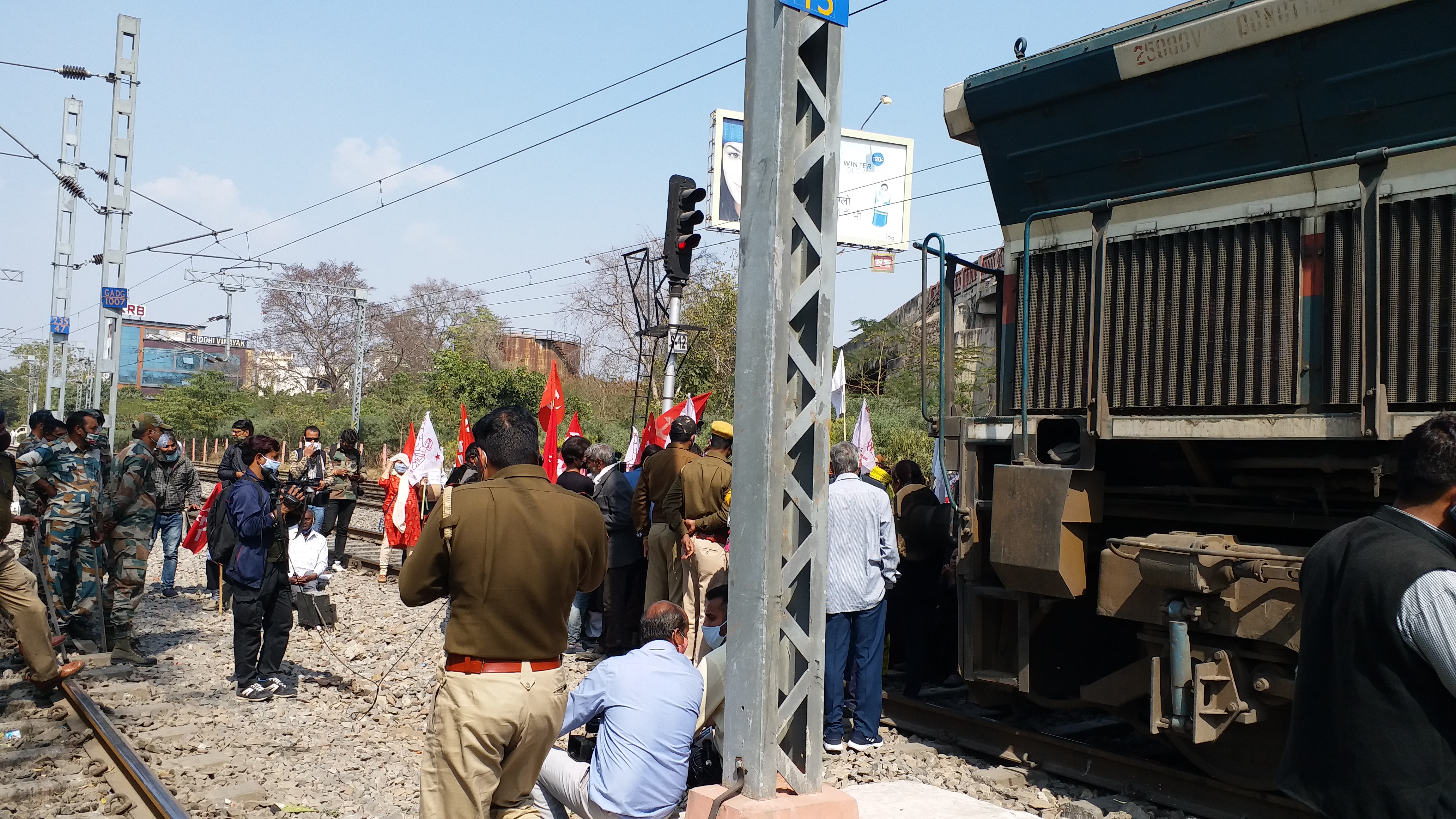 trains stopped many station in rajasthan