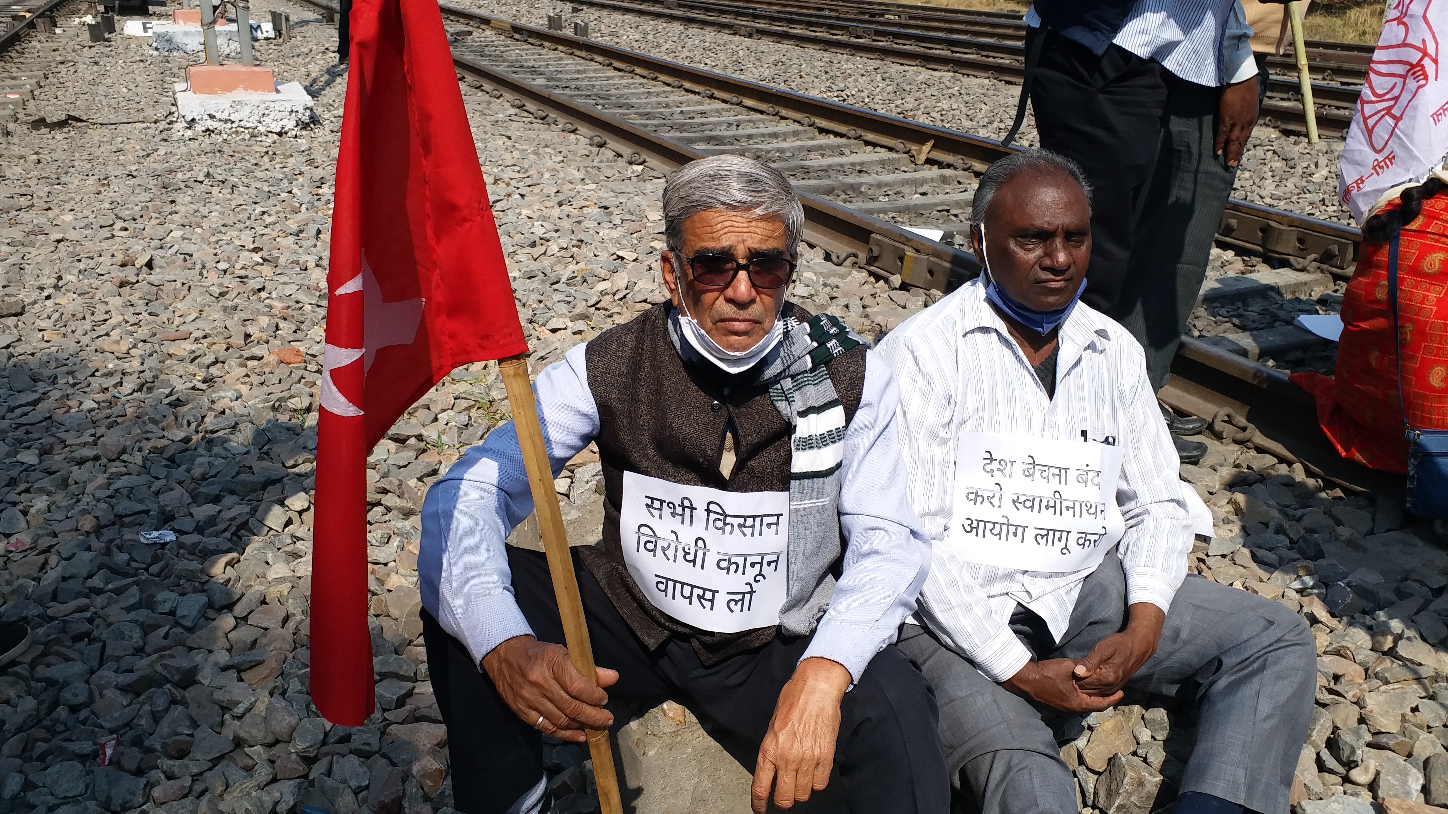 trains stopped many station in rajasthan