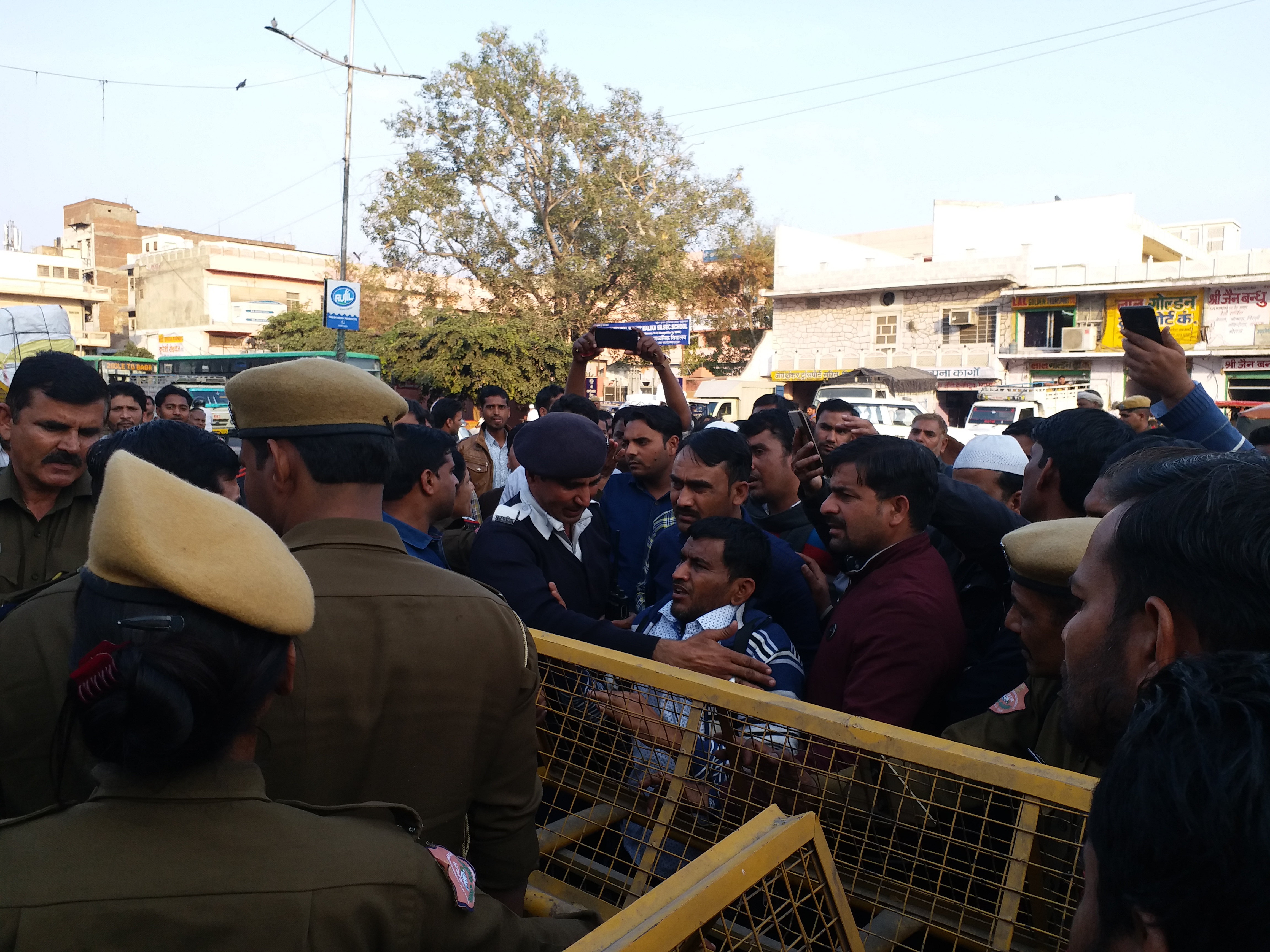 Madrasa para-teachers protest outside state congress office