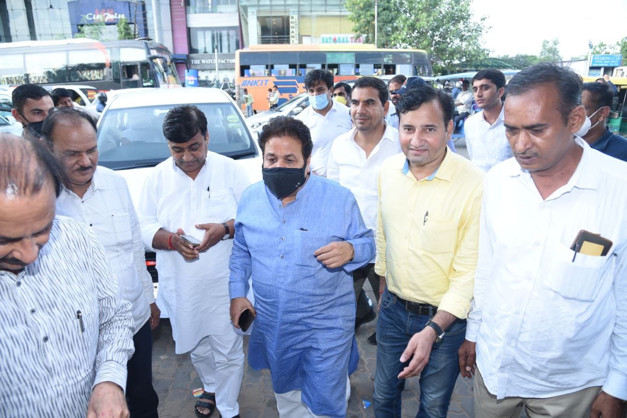 Rajiv Shukla arrived at Pink City Press Club