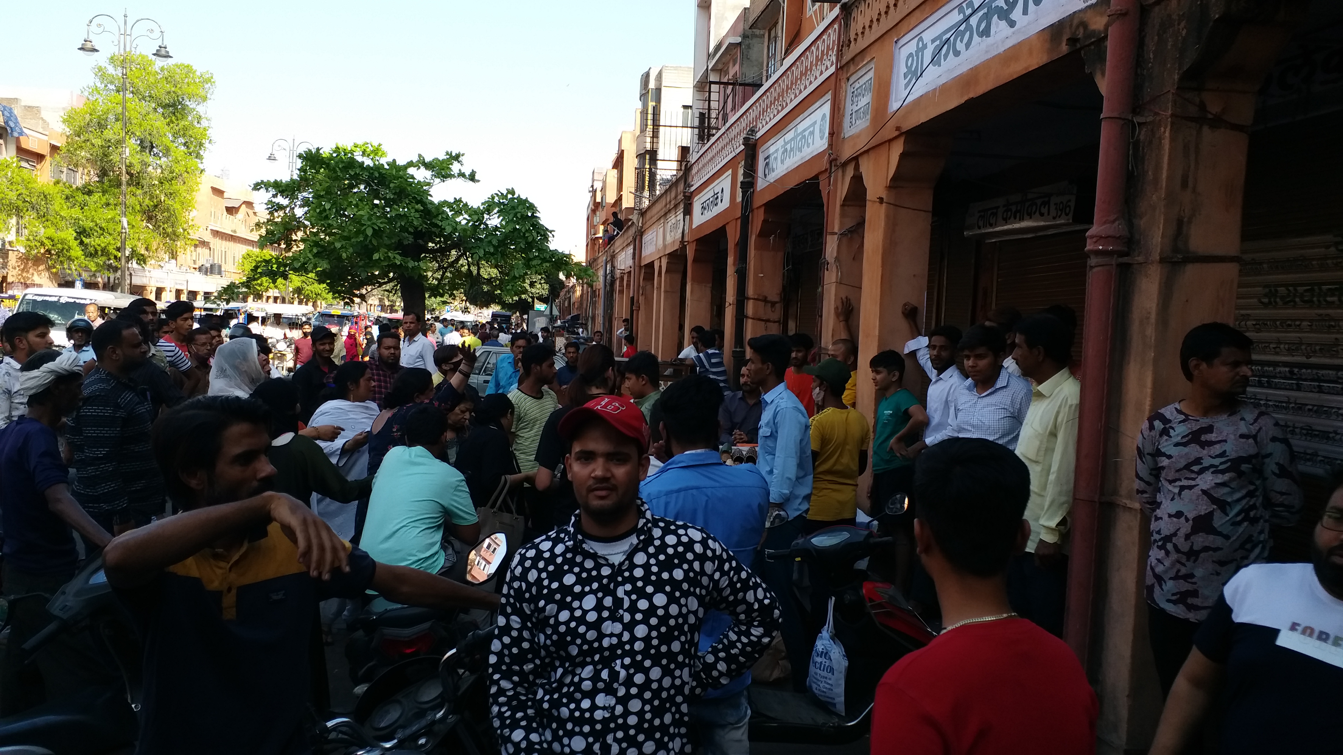 Shopkeepers Closed the Chandpole Market of Jaipur