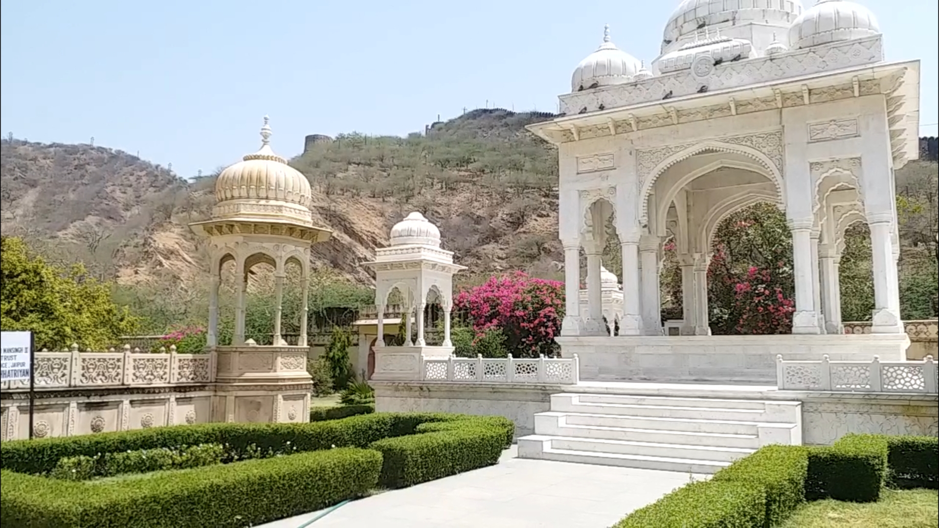 The historical heritage of Jaipur is being ignored