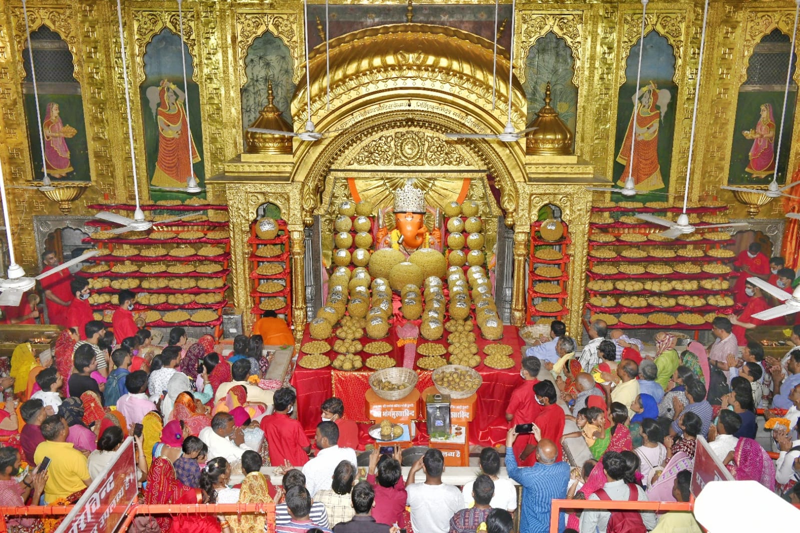 Panchamrit Abhishek of Lord Ganesha
