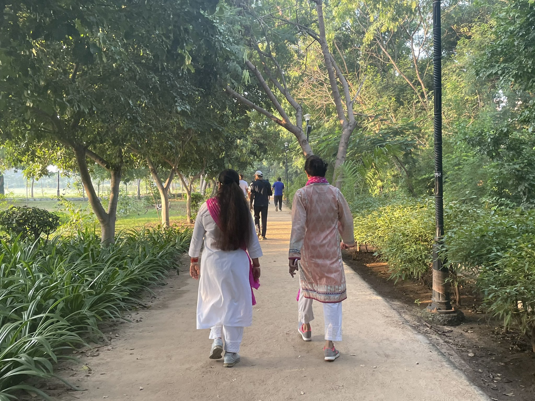 Raje Flag off Pink Power Run