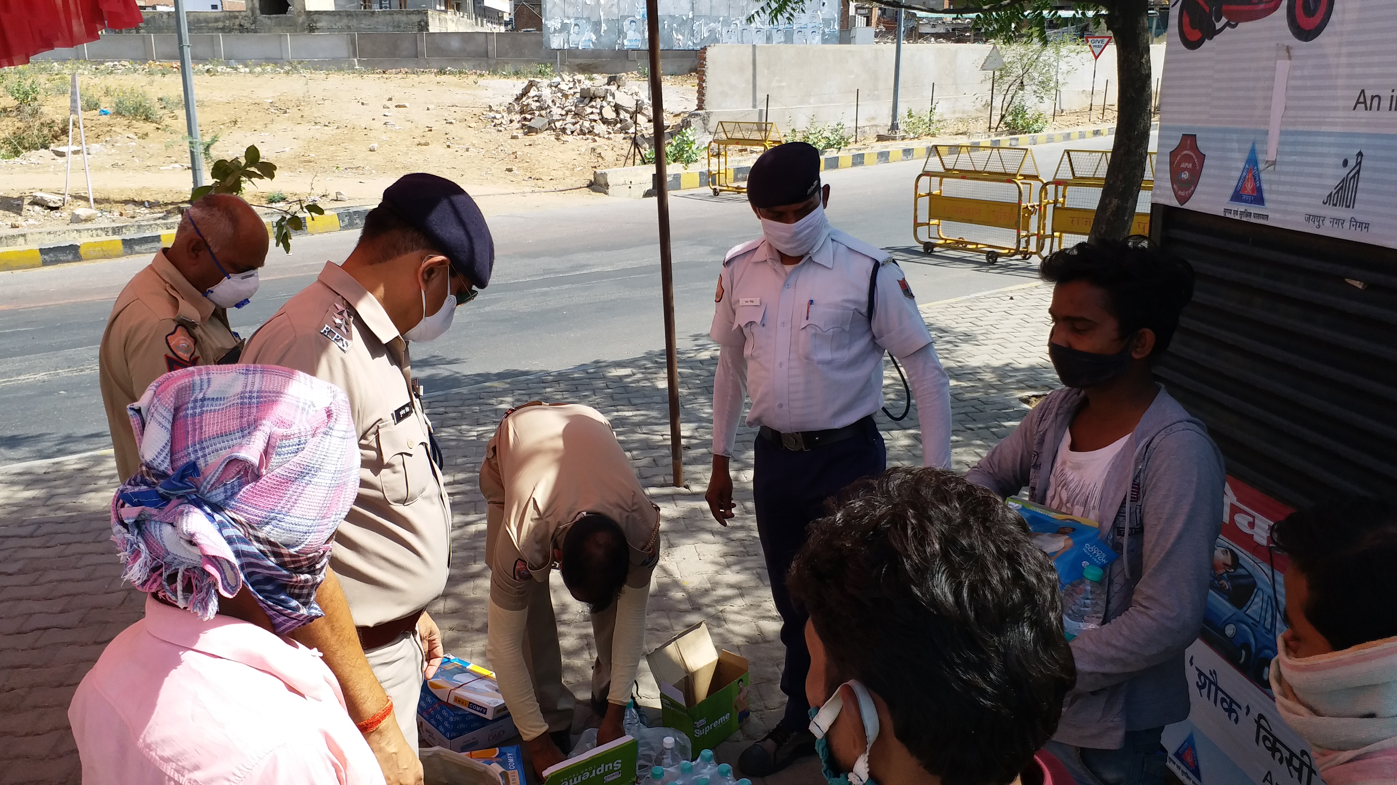 slippers provided to migrant workers