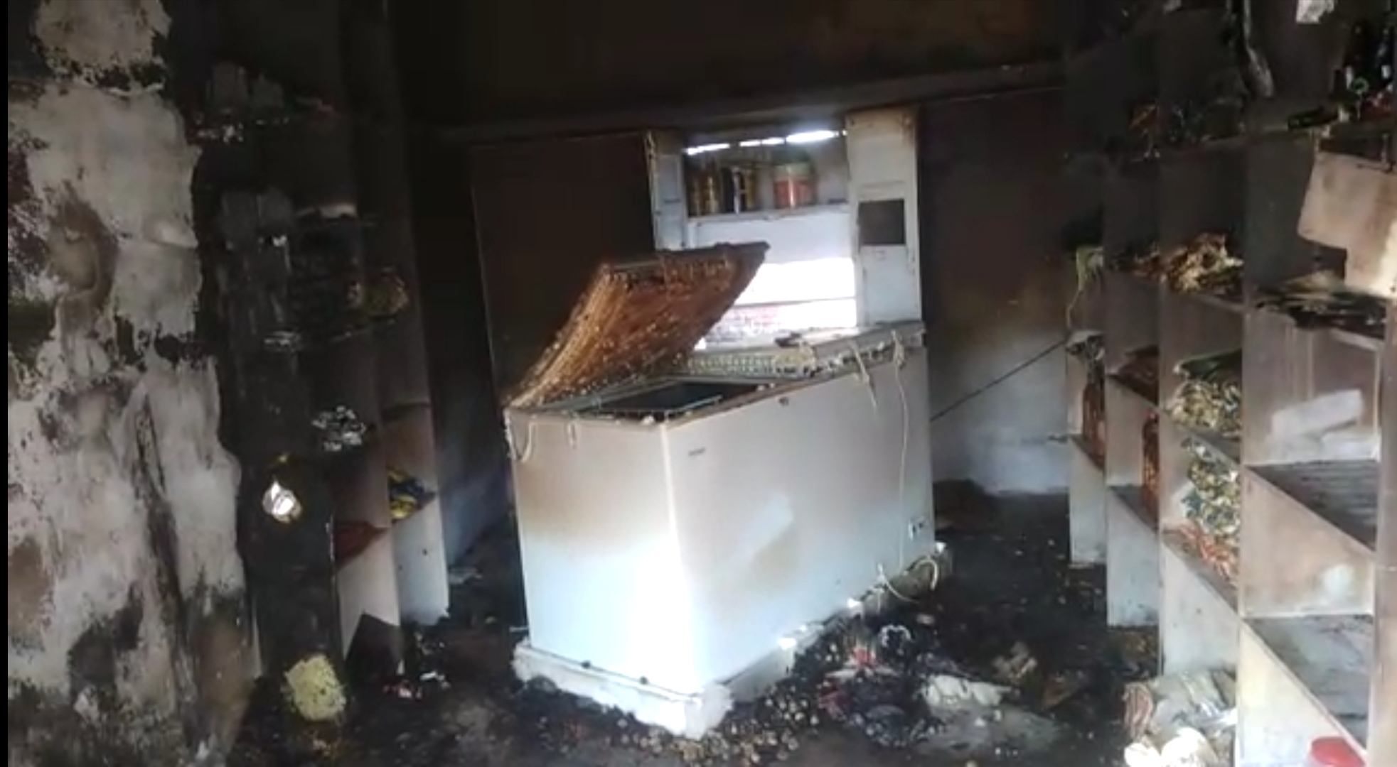 sikar news, fire in shop in khandela