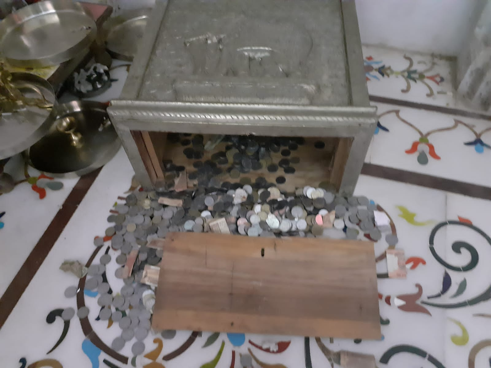 चित्तौड़गढ़ की ताजा हिंदी खबरें , Theft in Shwetambar Jain Temple